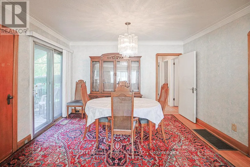 22 PARKVIEW HILL CRESCENT