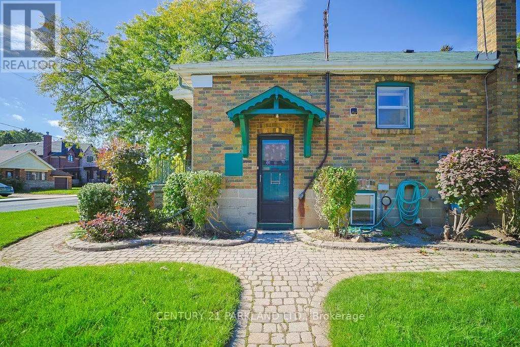 22 PARKVIEW HILL CRESCENT