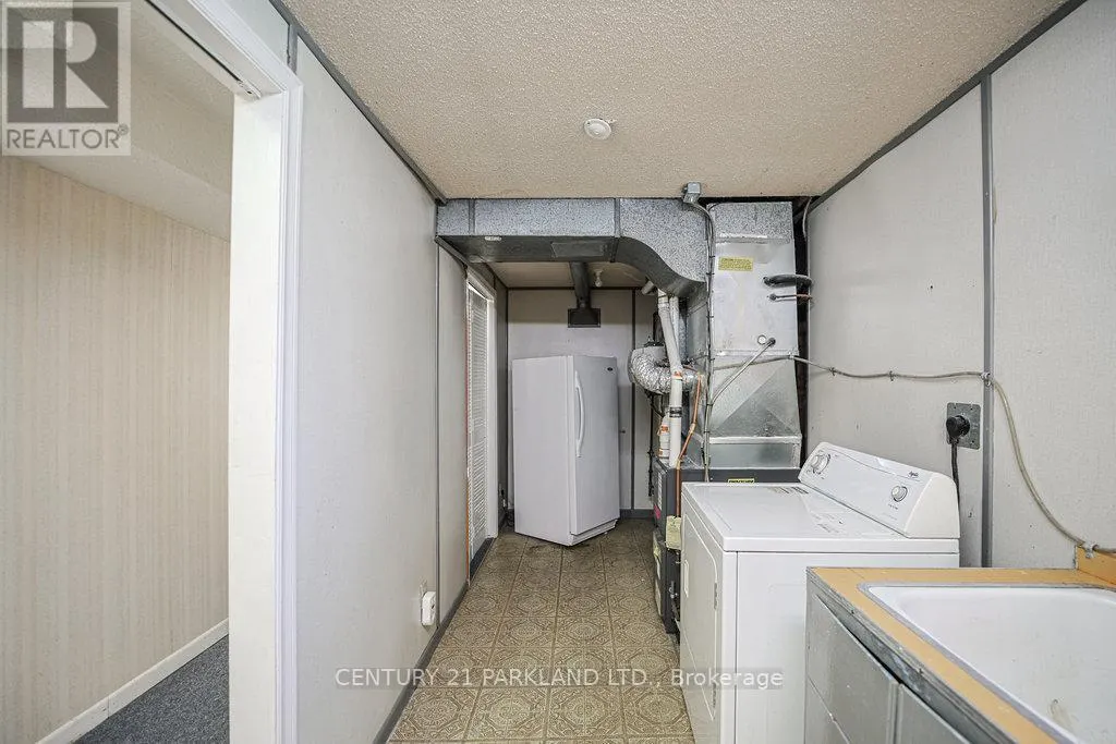 22 PARKVIEW HILL CRESCENT