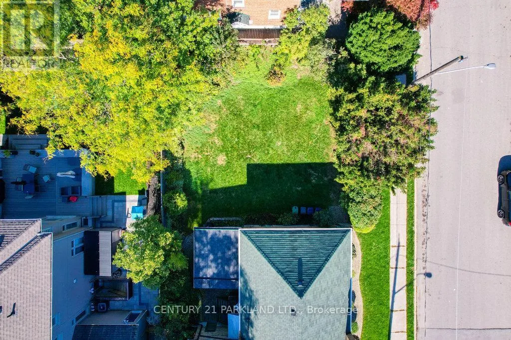 22 PARKVIEW HILL CRESCENT