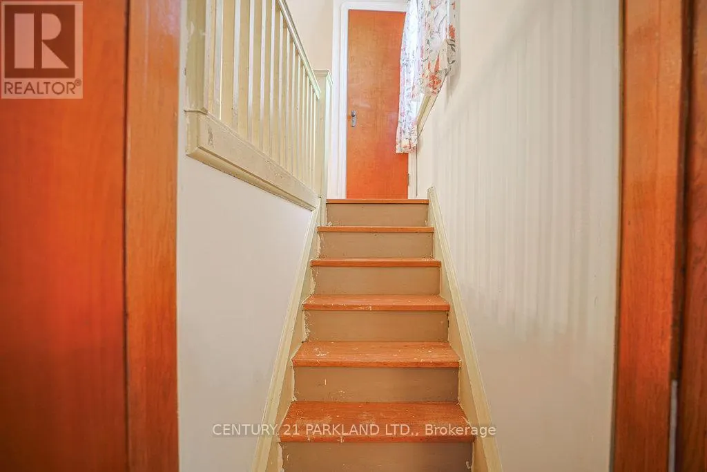 22 PARKVIEW HILL CRESCENT