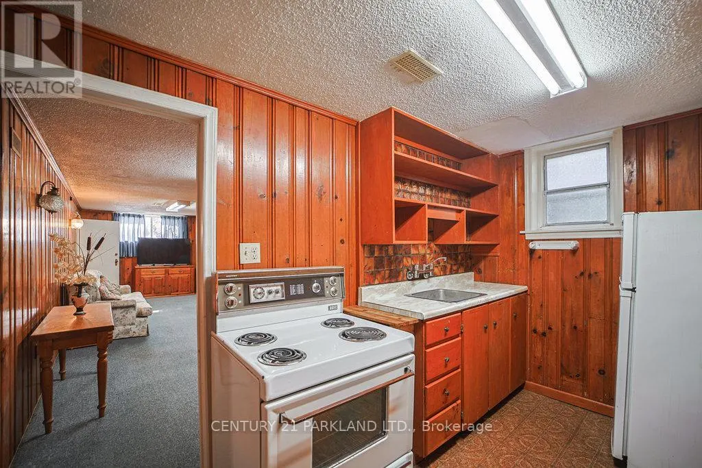 22 PARKVIEW HILL CRESCENT