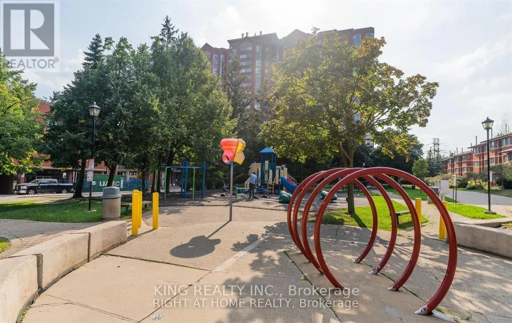 19 - 2472 EGLINTON AVENUE E