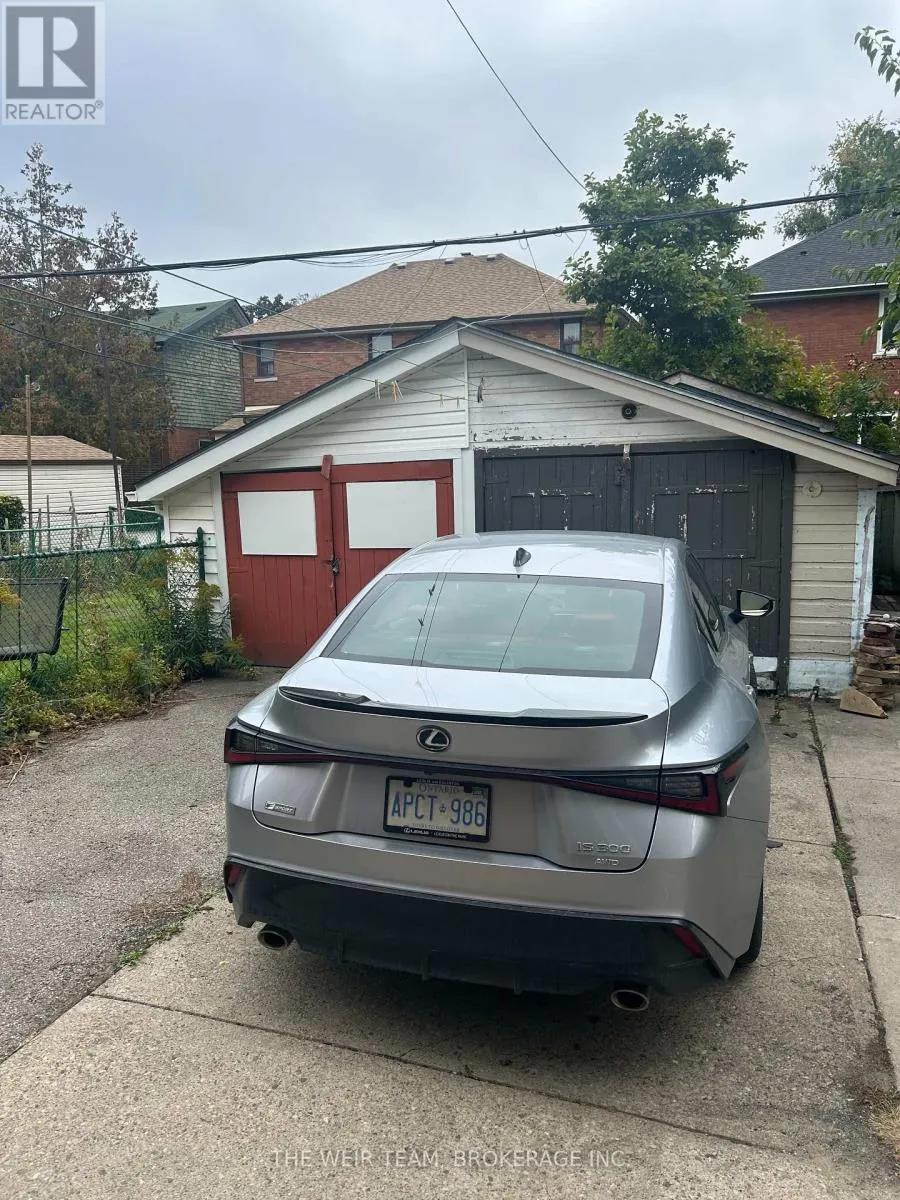 157 MORTIMER AVENUE