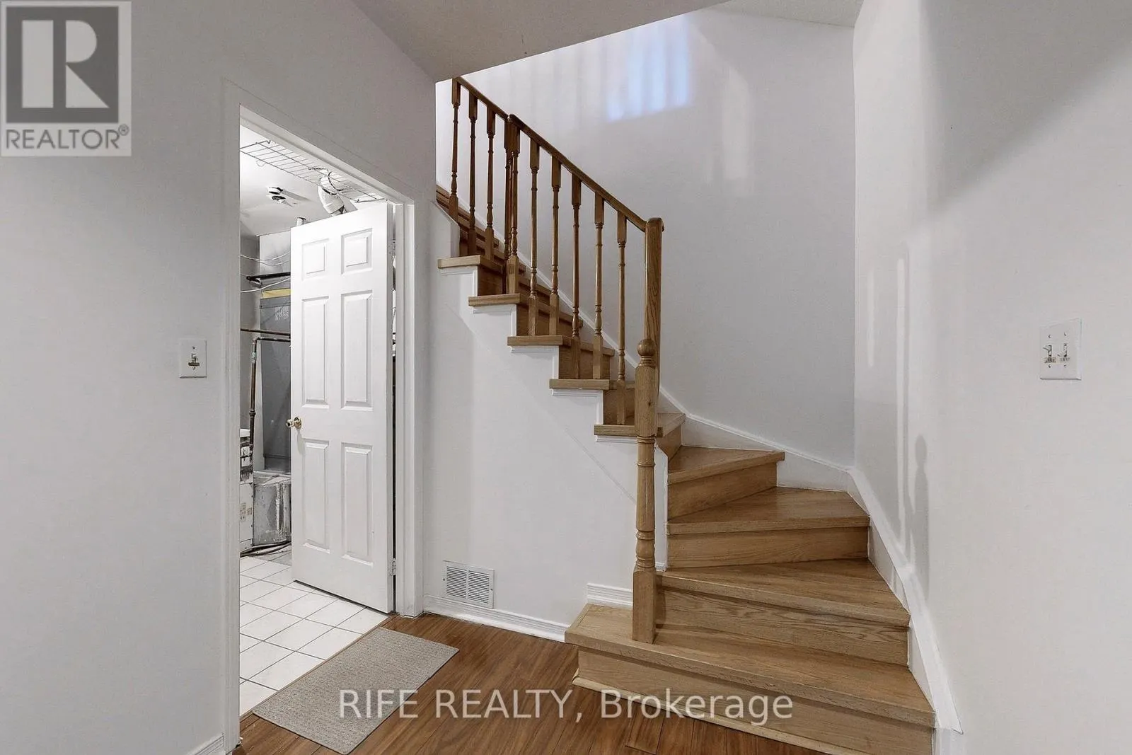 703 - 28 ROSEBANK DRIVE