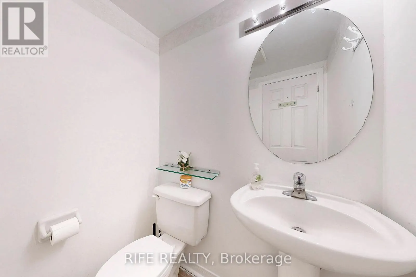 703 - 28 ROSEBANK DRIVE