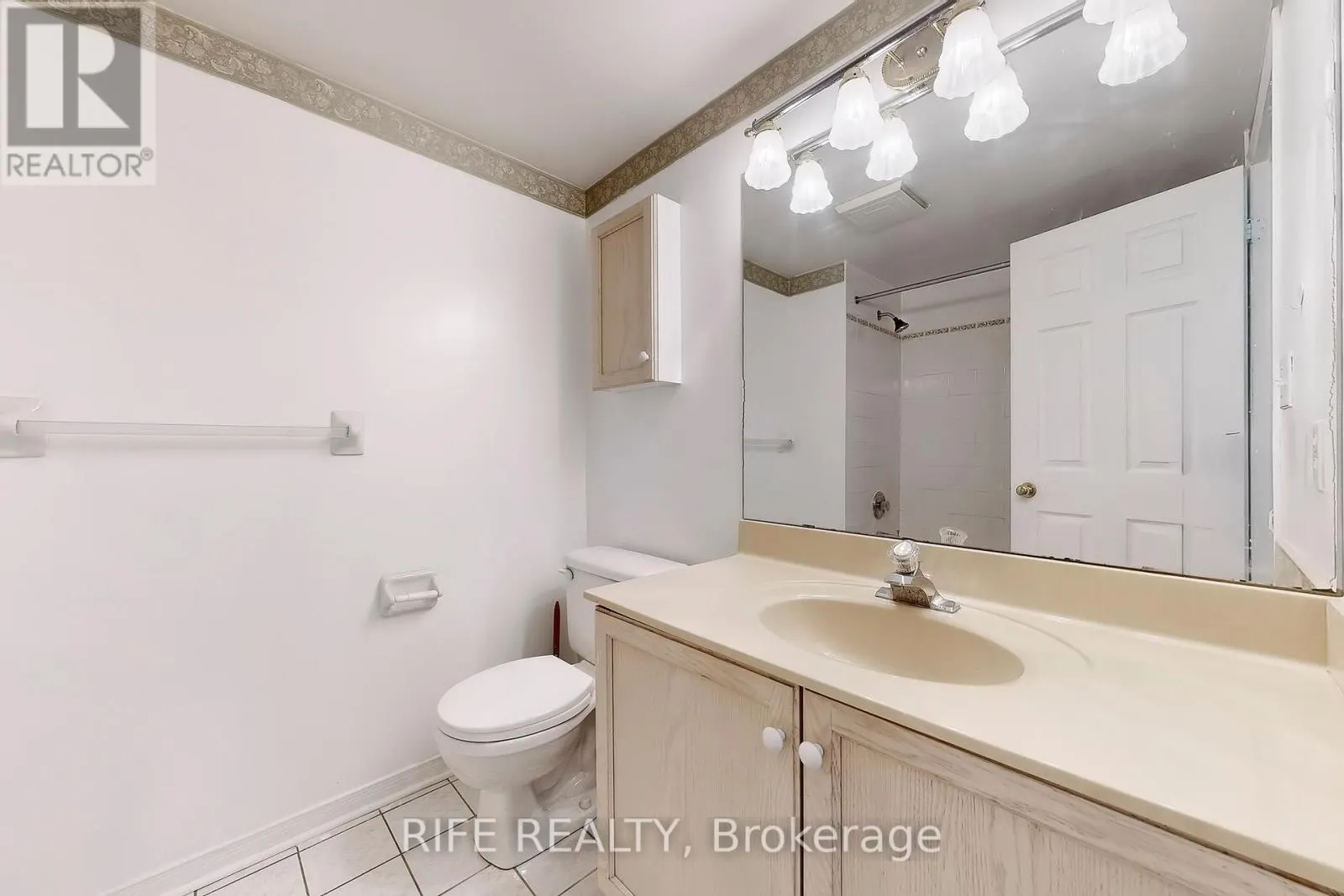703 - 28 ROSEBANK DRIVE