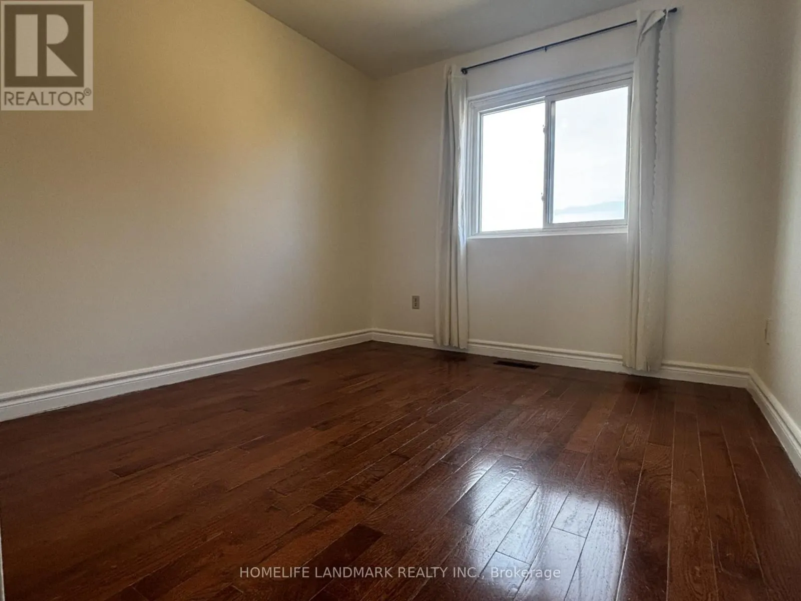 254 SPRUCEWOOD COURT