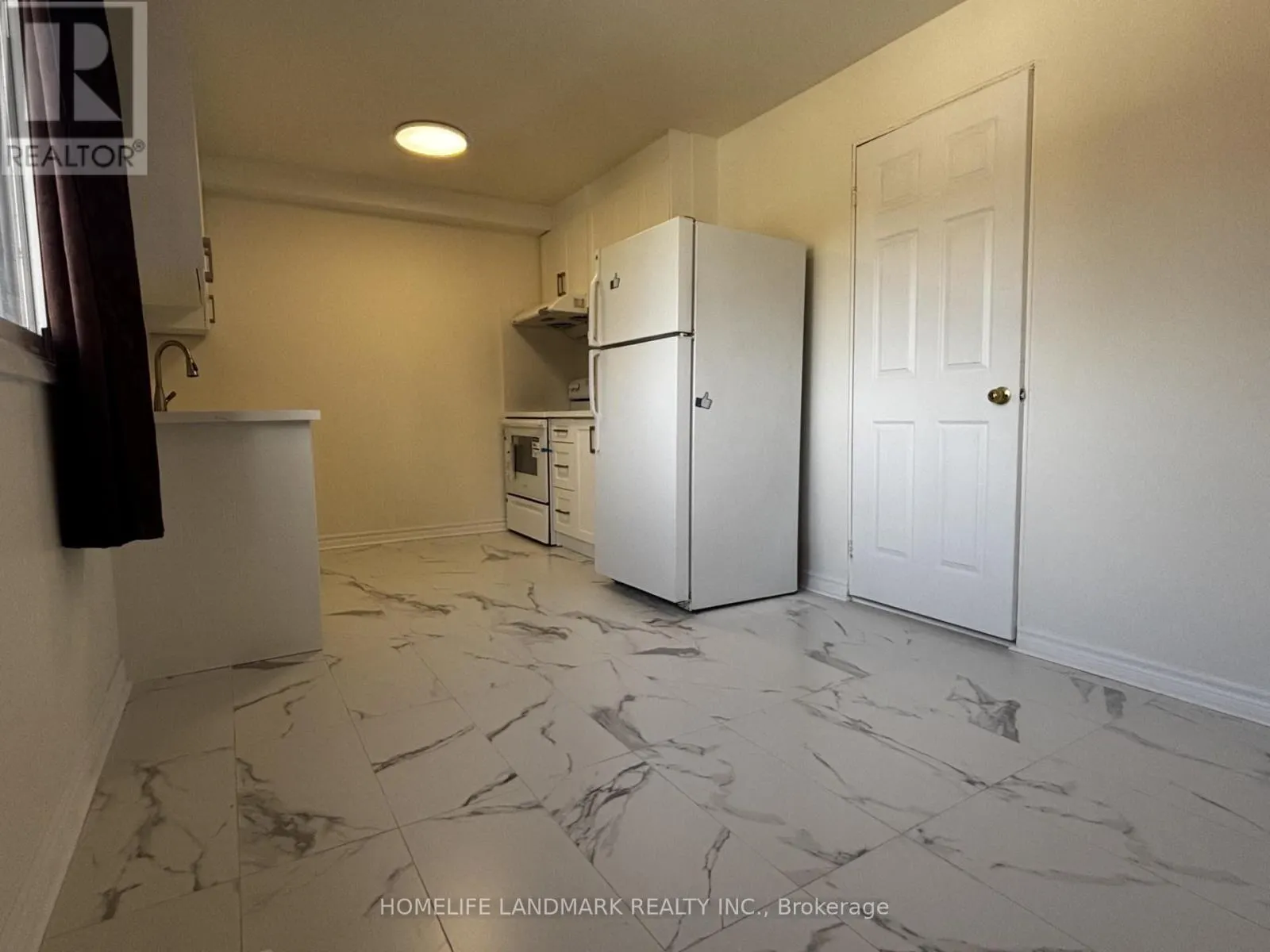 254 SPRUCEWOOD COURT