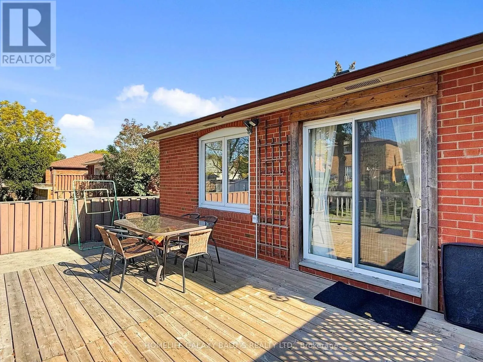 28 RONWAY CRESCENT