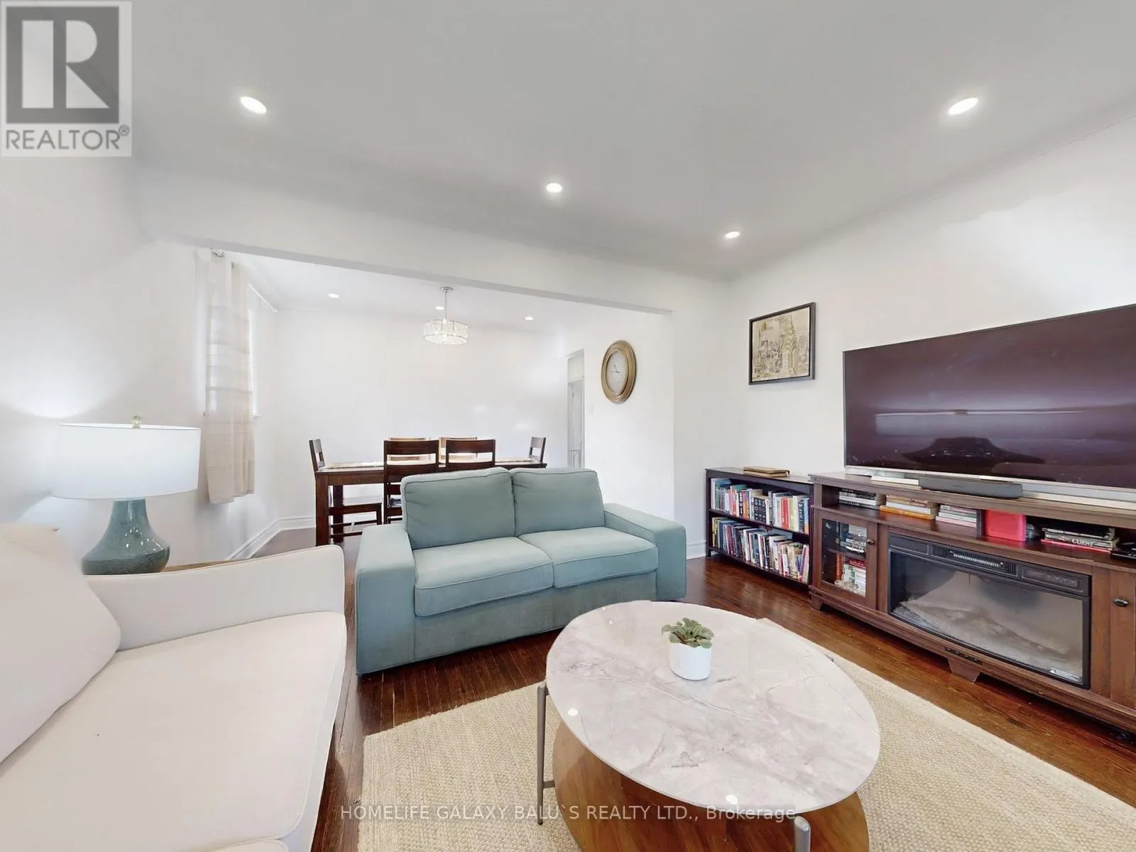 28 RONWAY CRESCENT