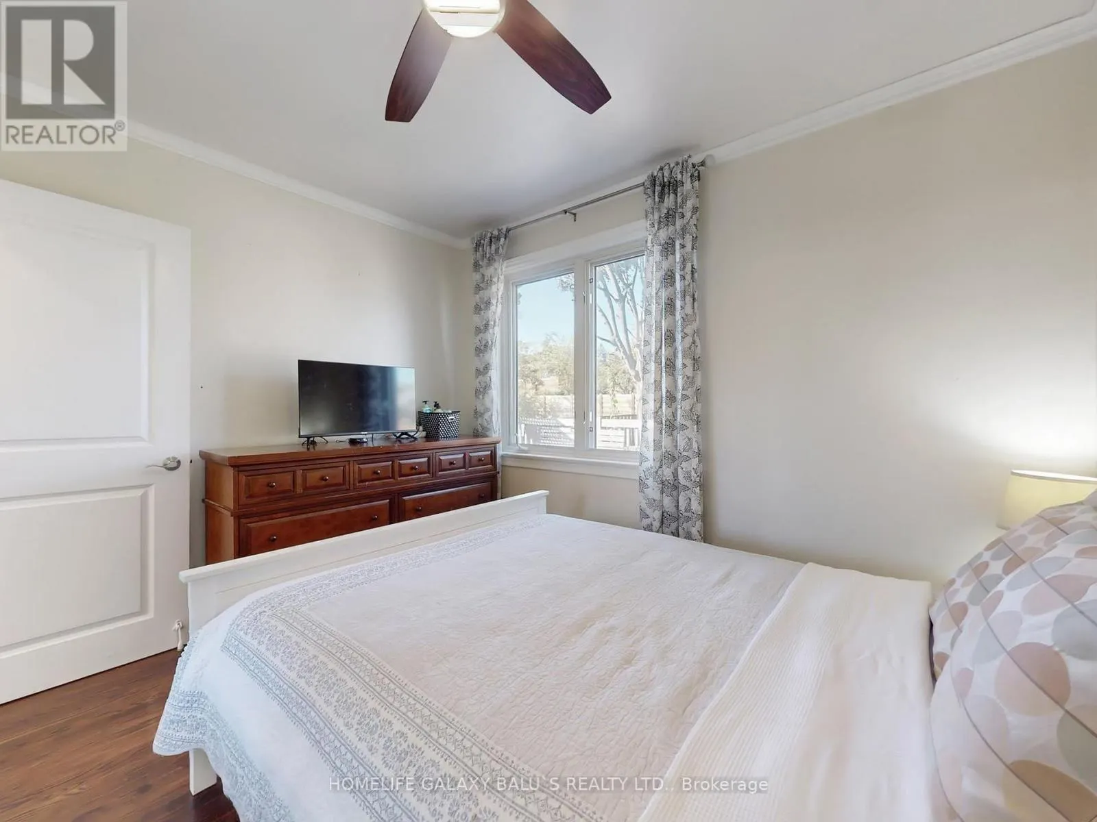 28 RONWAY CRESCENT