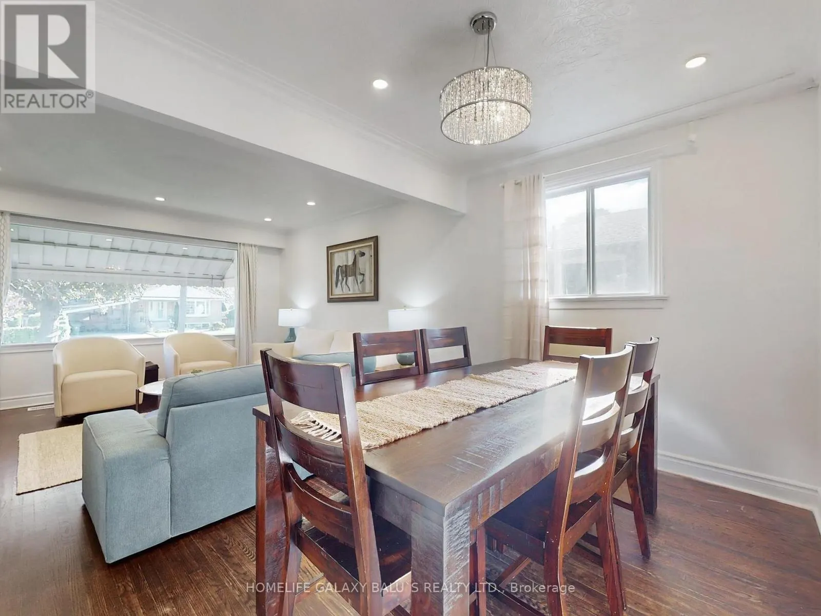 28 RONWAY CRESCENT