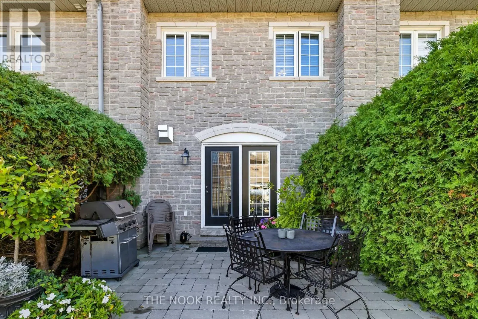 102 - 1995 ROYAL ROAD, #102