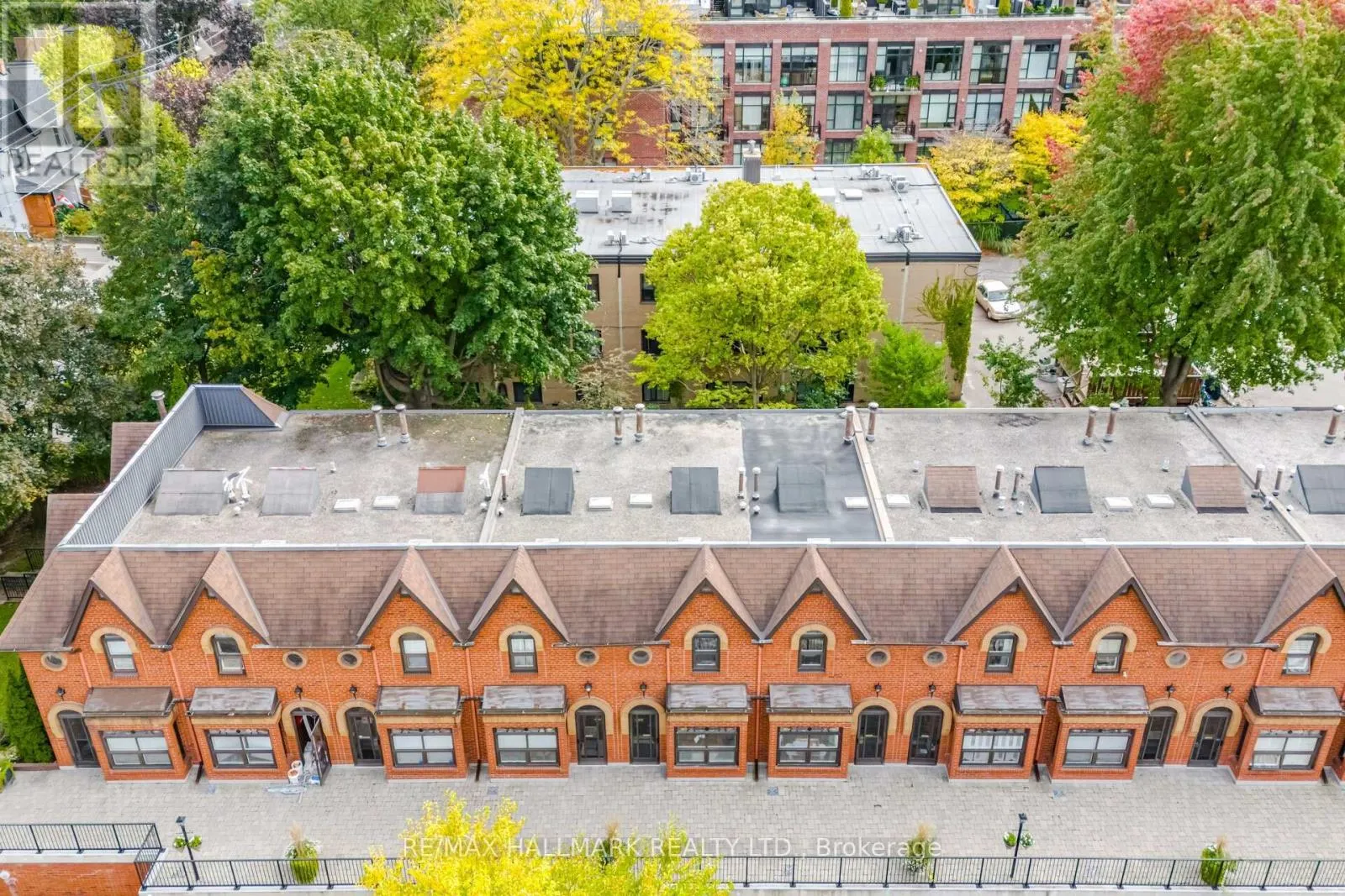 #5 - 90 KIPPENDAVIE AVENUE