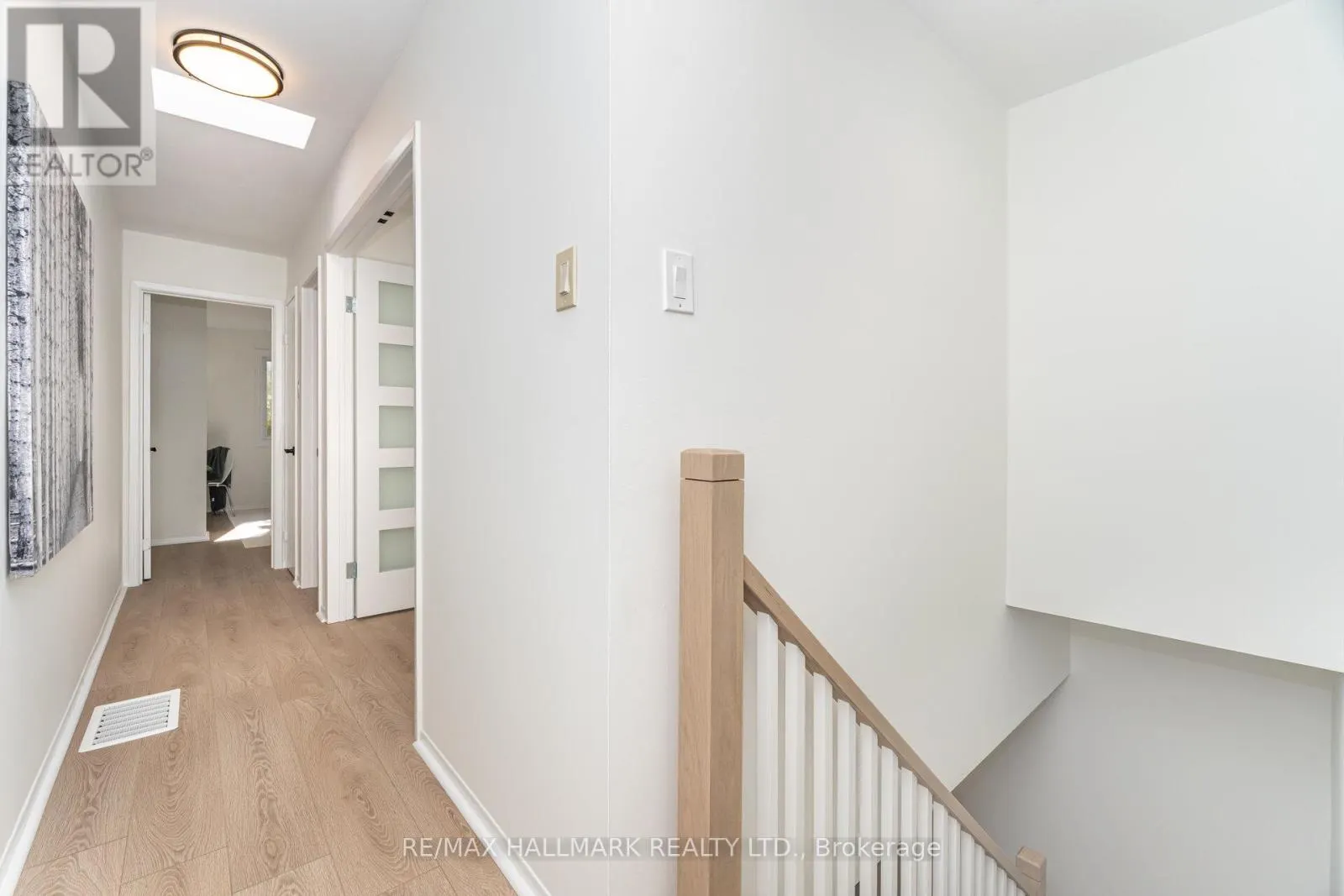 #5 - 90 KIPPENDAVIE AVENUE