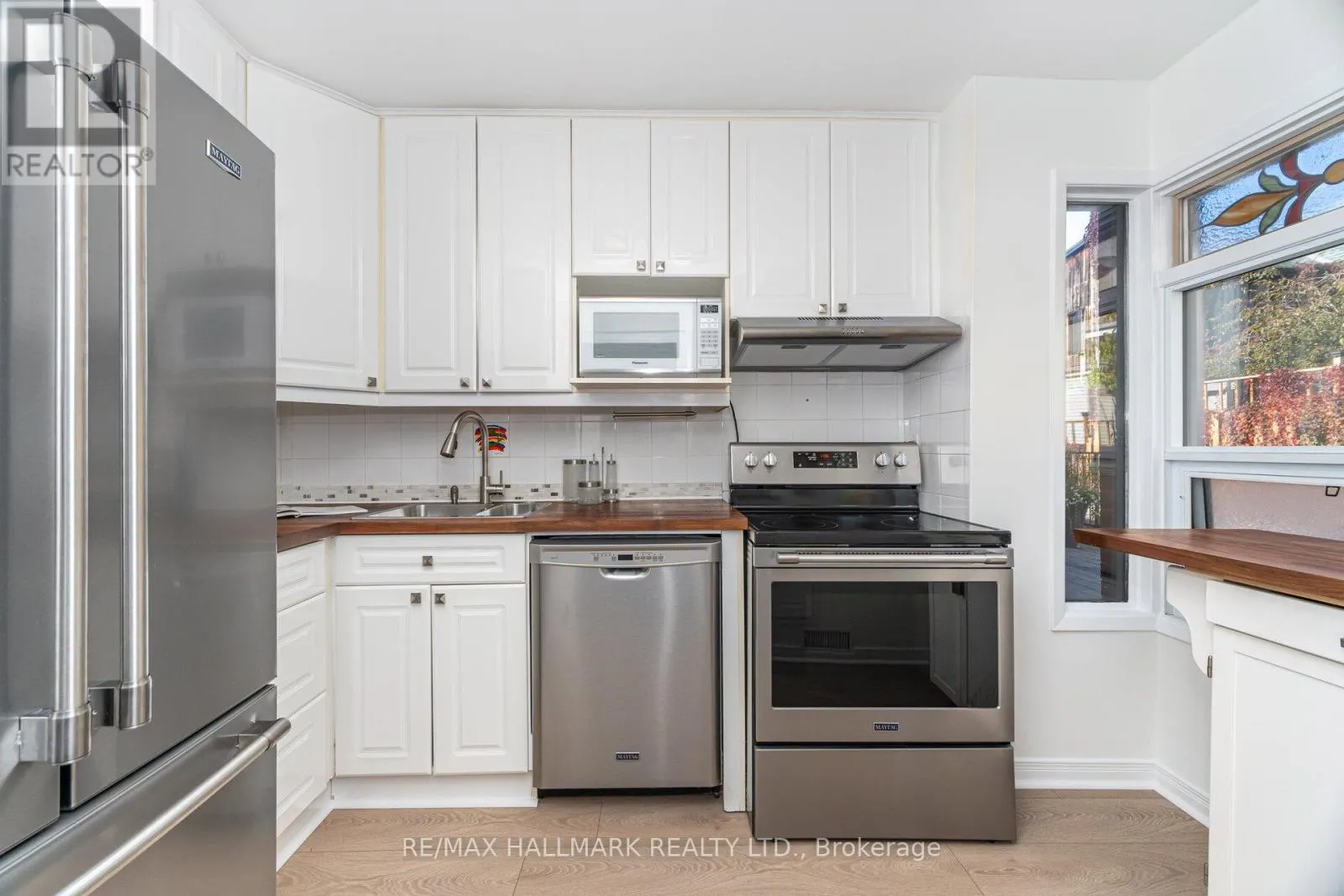 #5 - 90 KIPPENDAVIE AVENUE