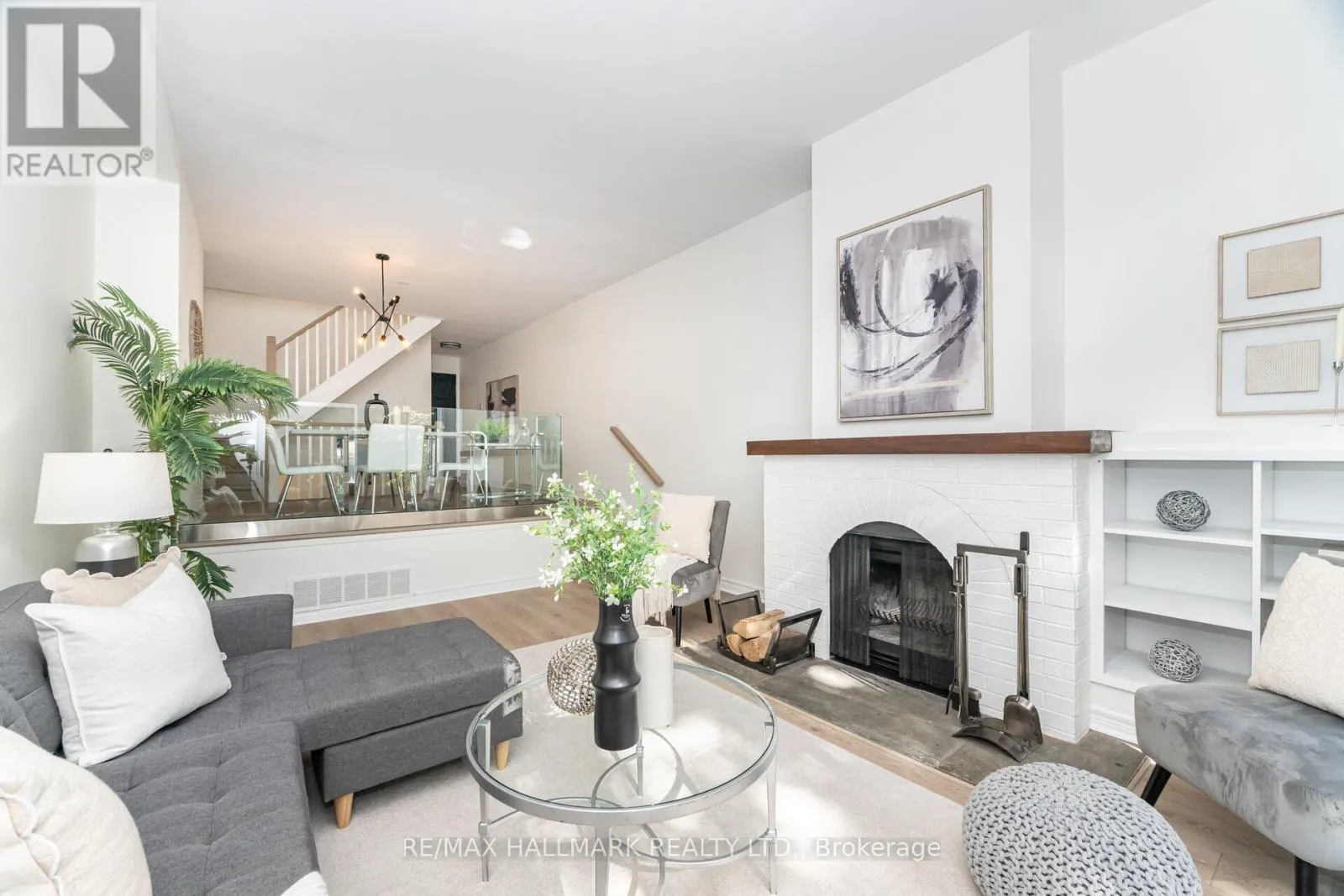 #5 - 90 KIPPENDAVIE AVENUE