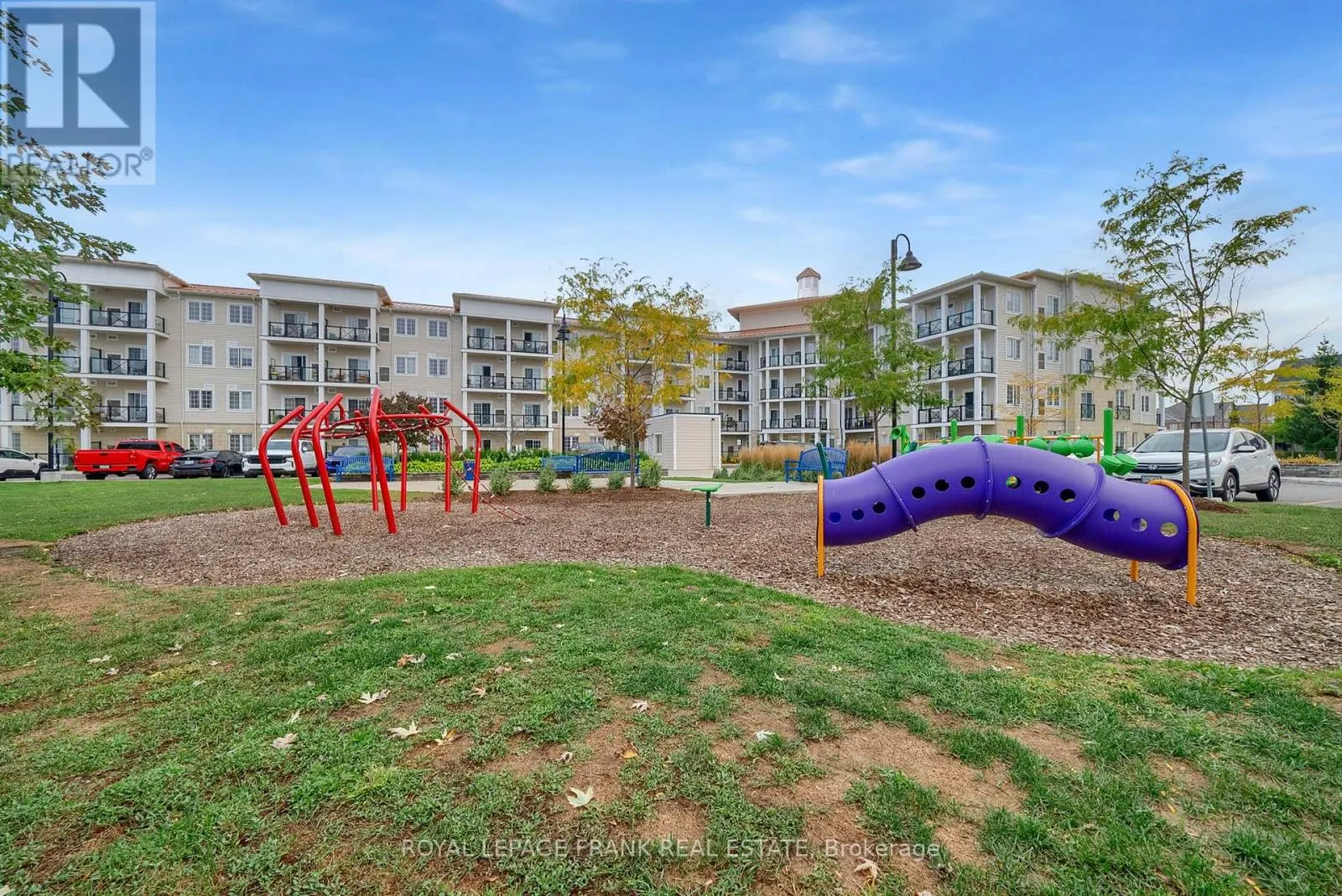 216 - 50 LAKEBREEZE DRIVE, #216