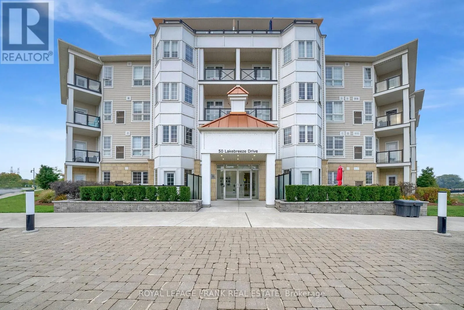 216 - 50 LAKEBREEZE DRIVE, #216