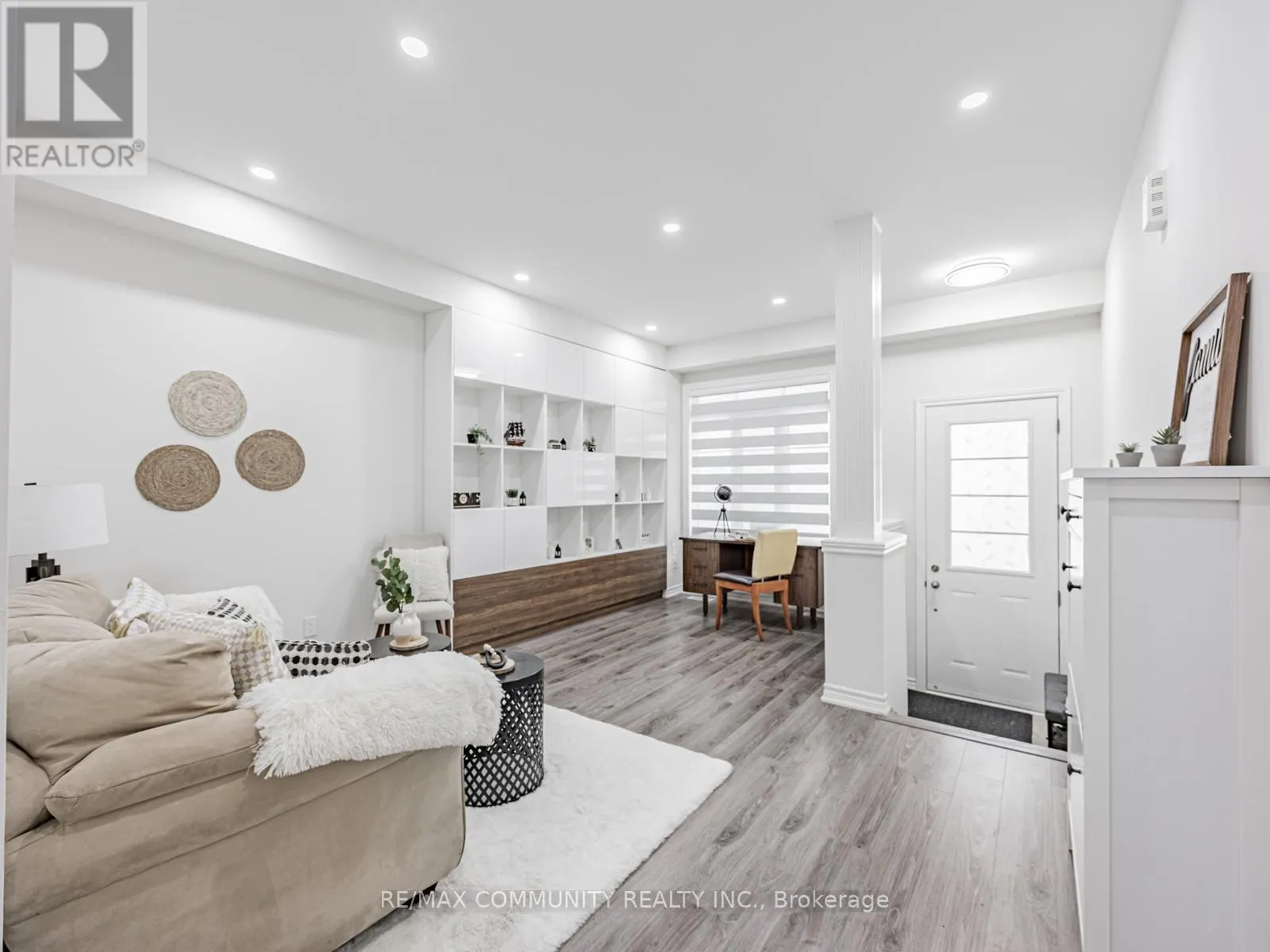 49 HICKLING LANE