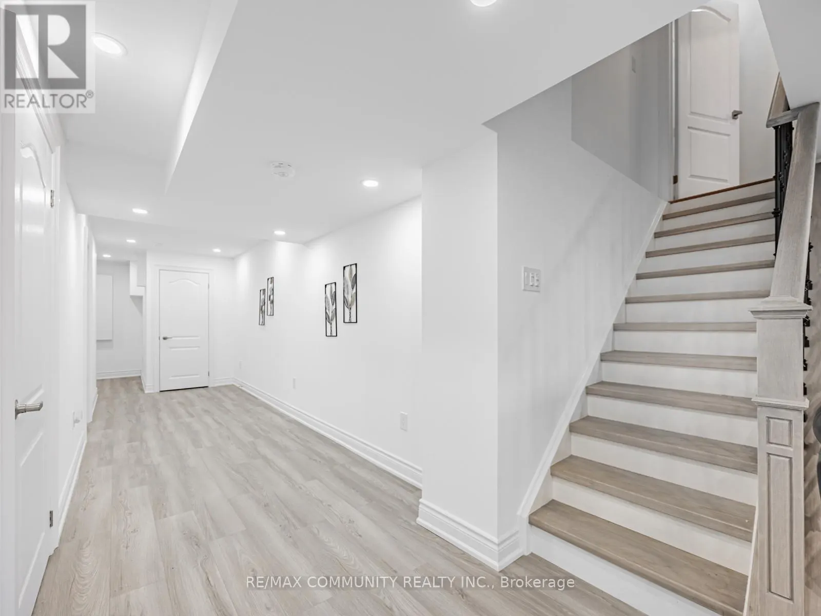 49 HICKLING LANE
