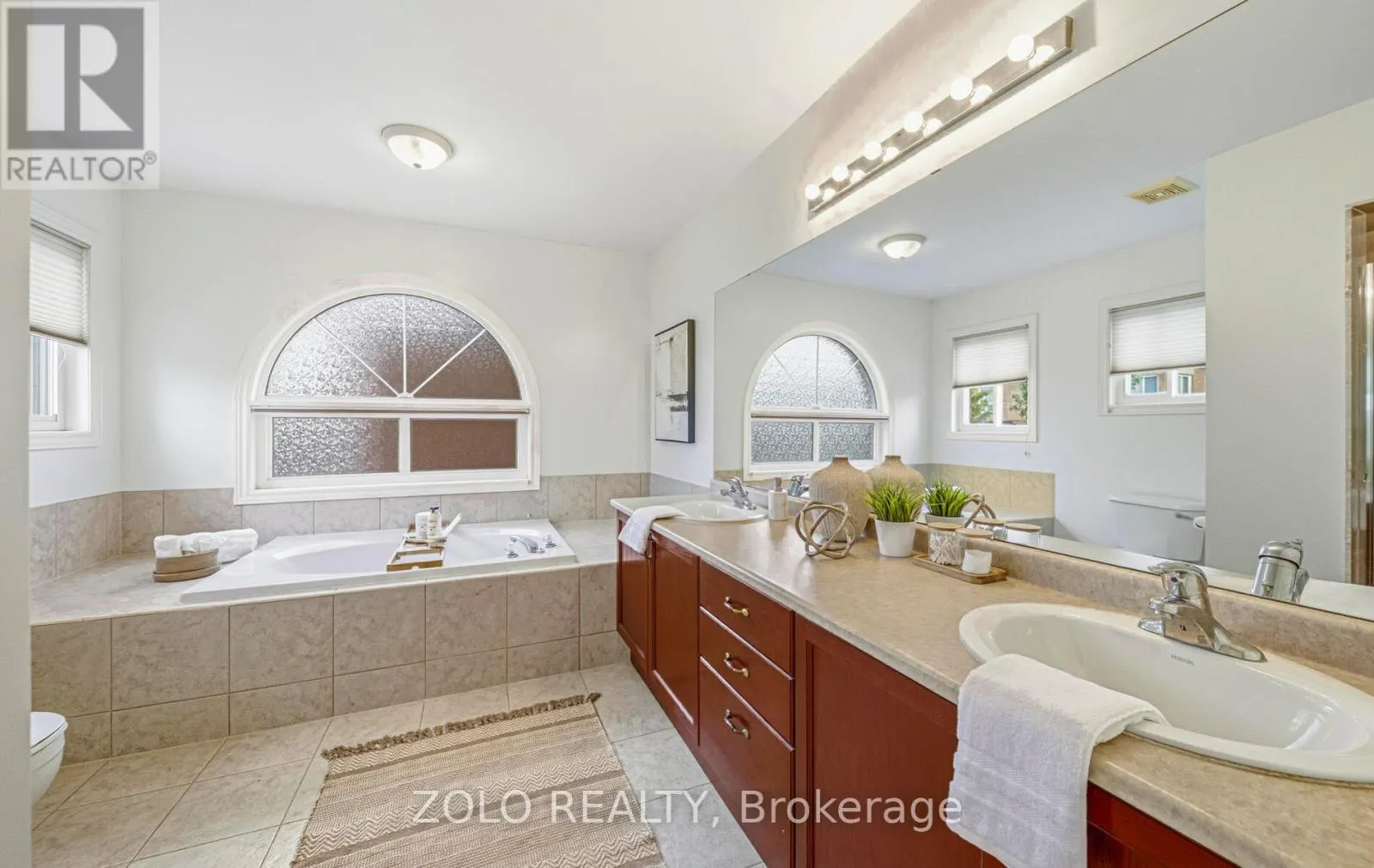 8 COVINGTON DRIVE