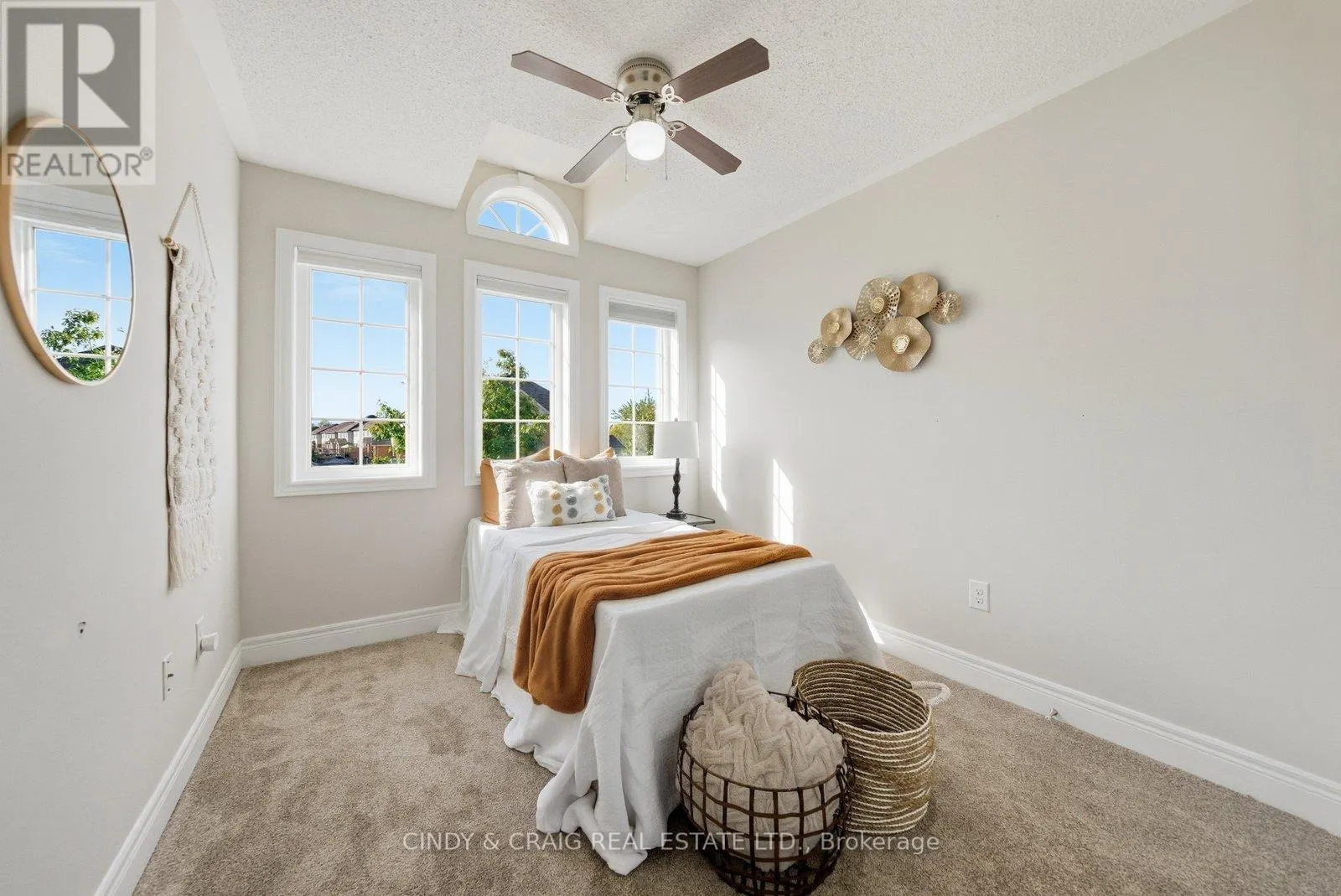 119 DEWELL CRESCENT
