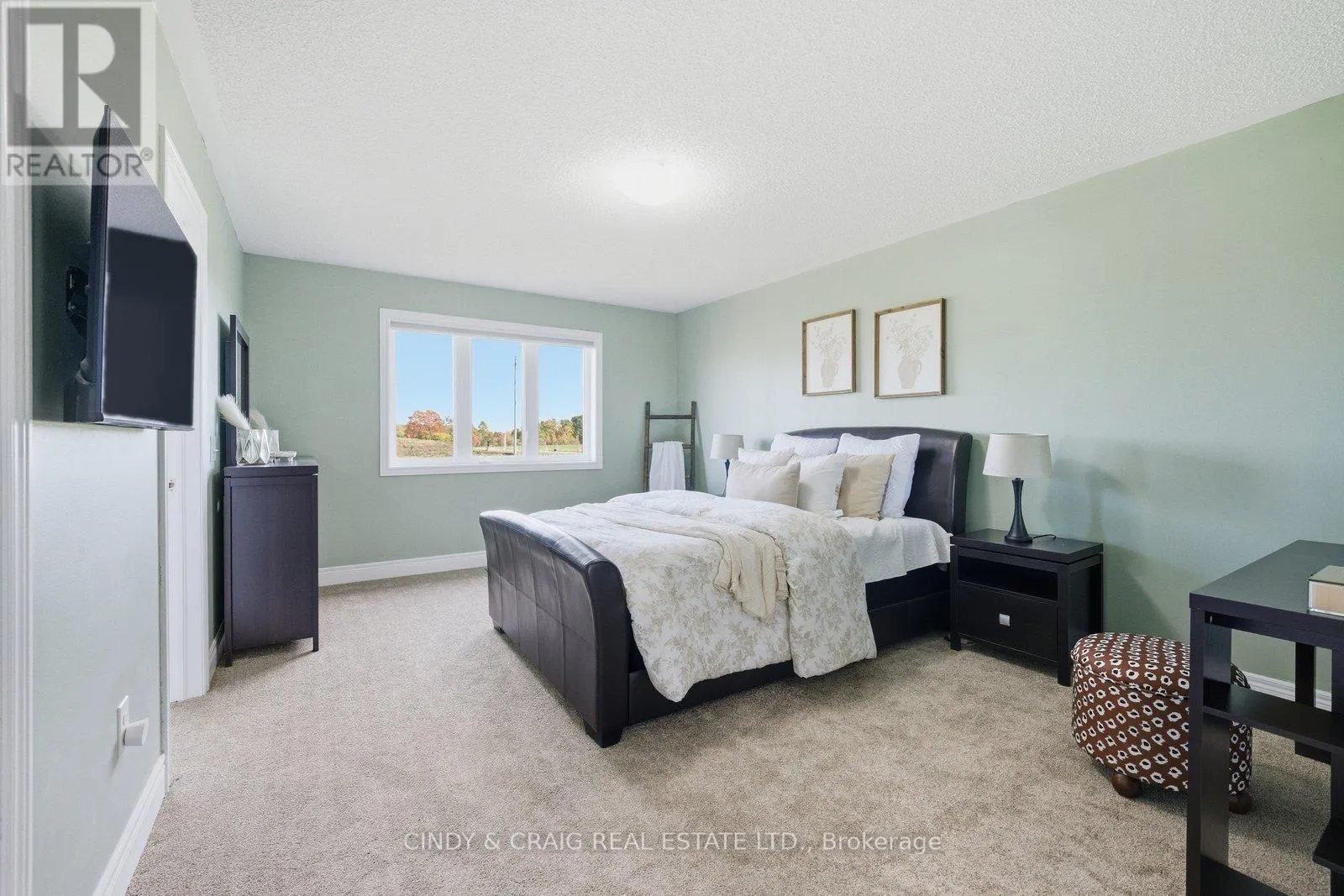 119 DEWELL CRESCENT