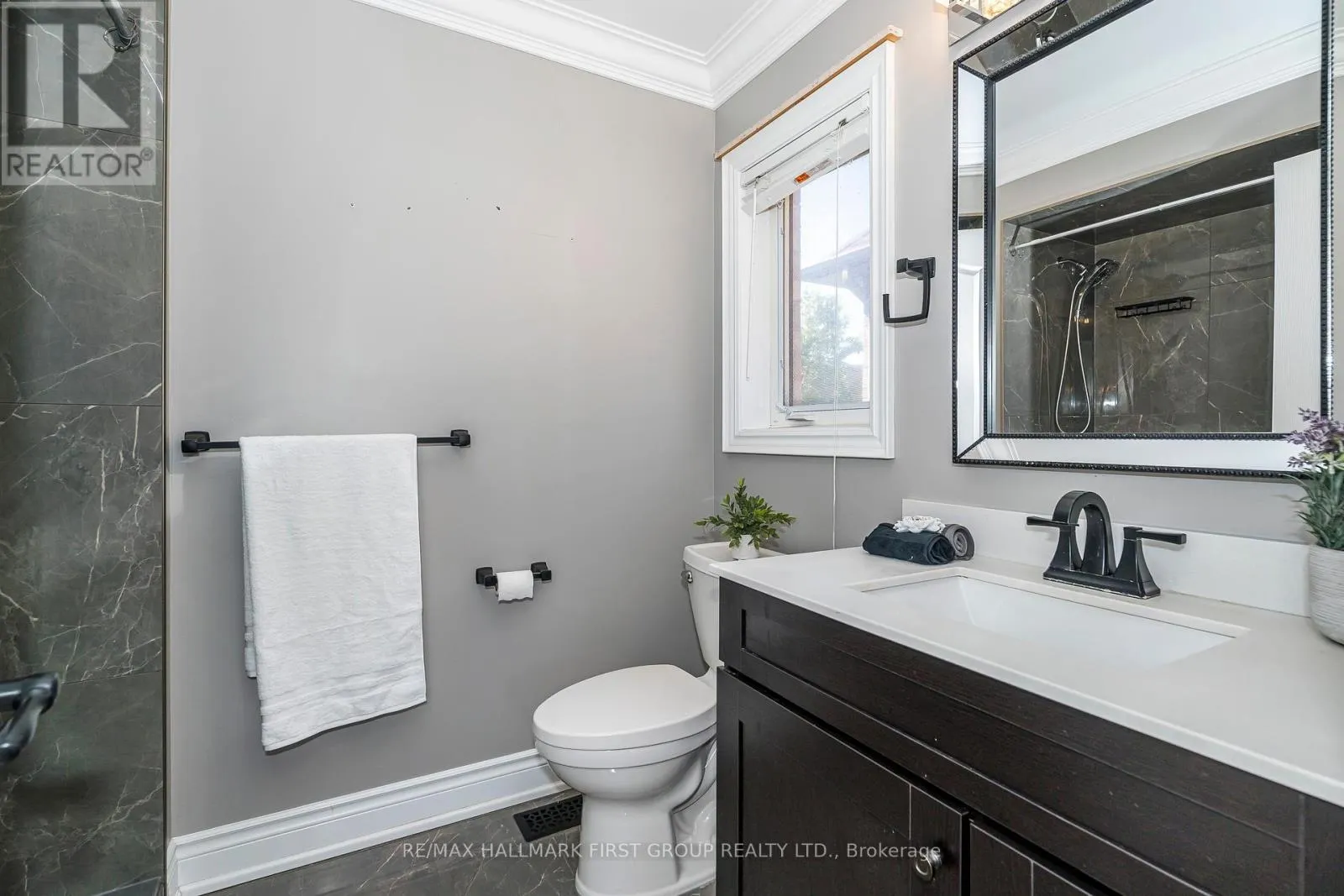 24 PORTELLI CRESCENT