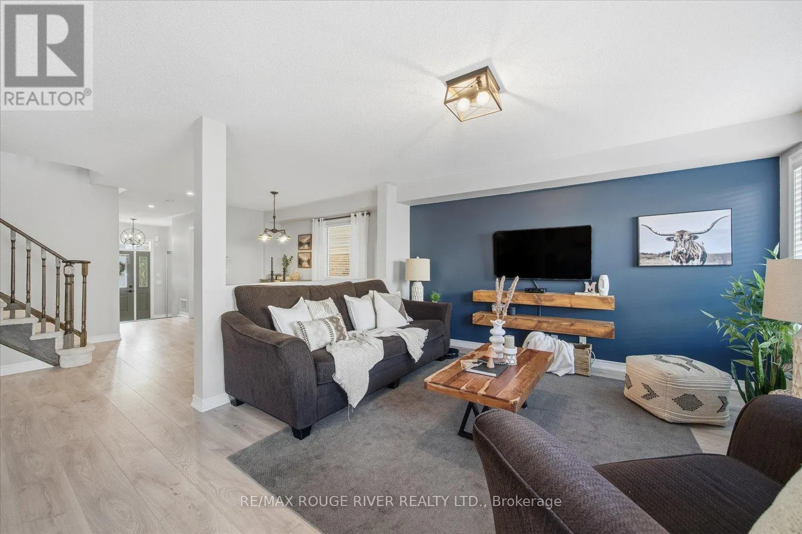 245 BLACKWELL CRESCENT
