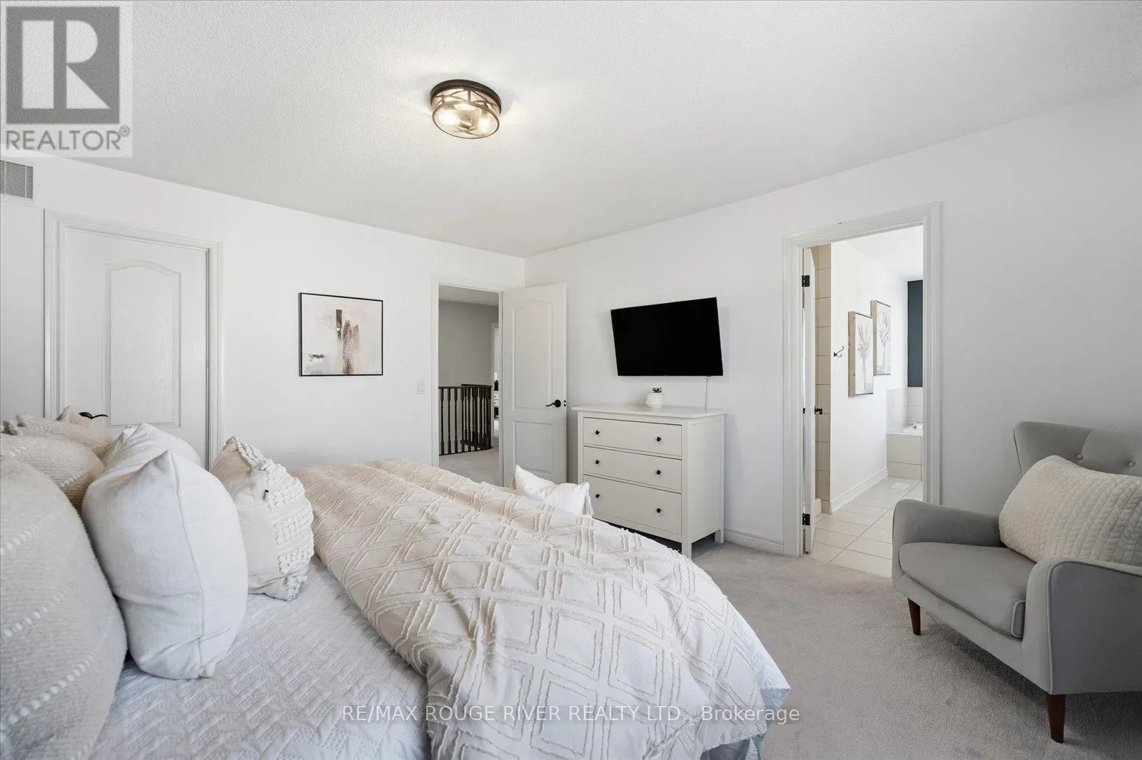 245 BLACKWELL CRESCENT