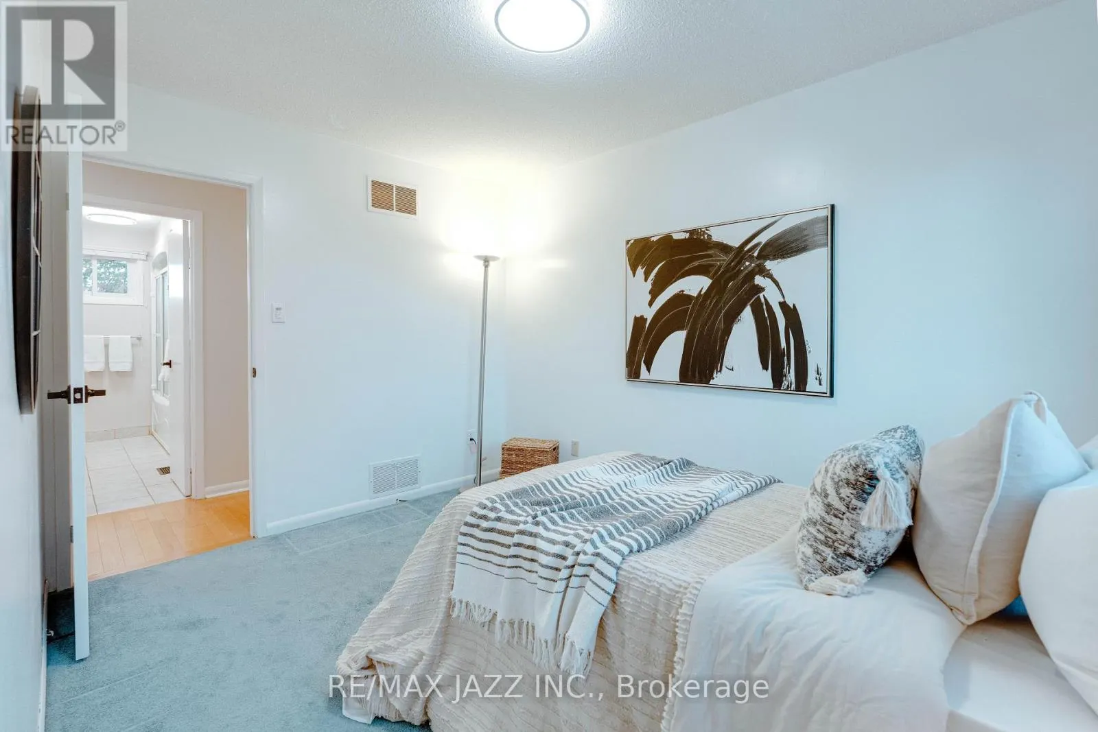 774 MILLBANK ROAD