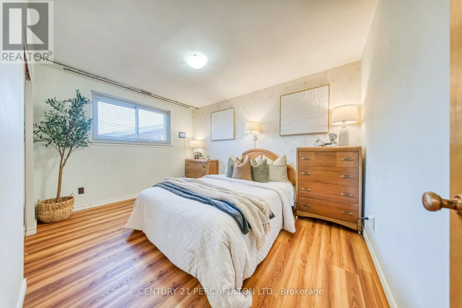 43 TAYLOR ROAD