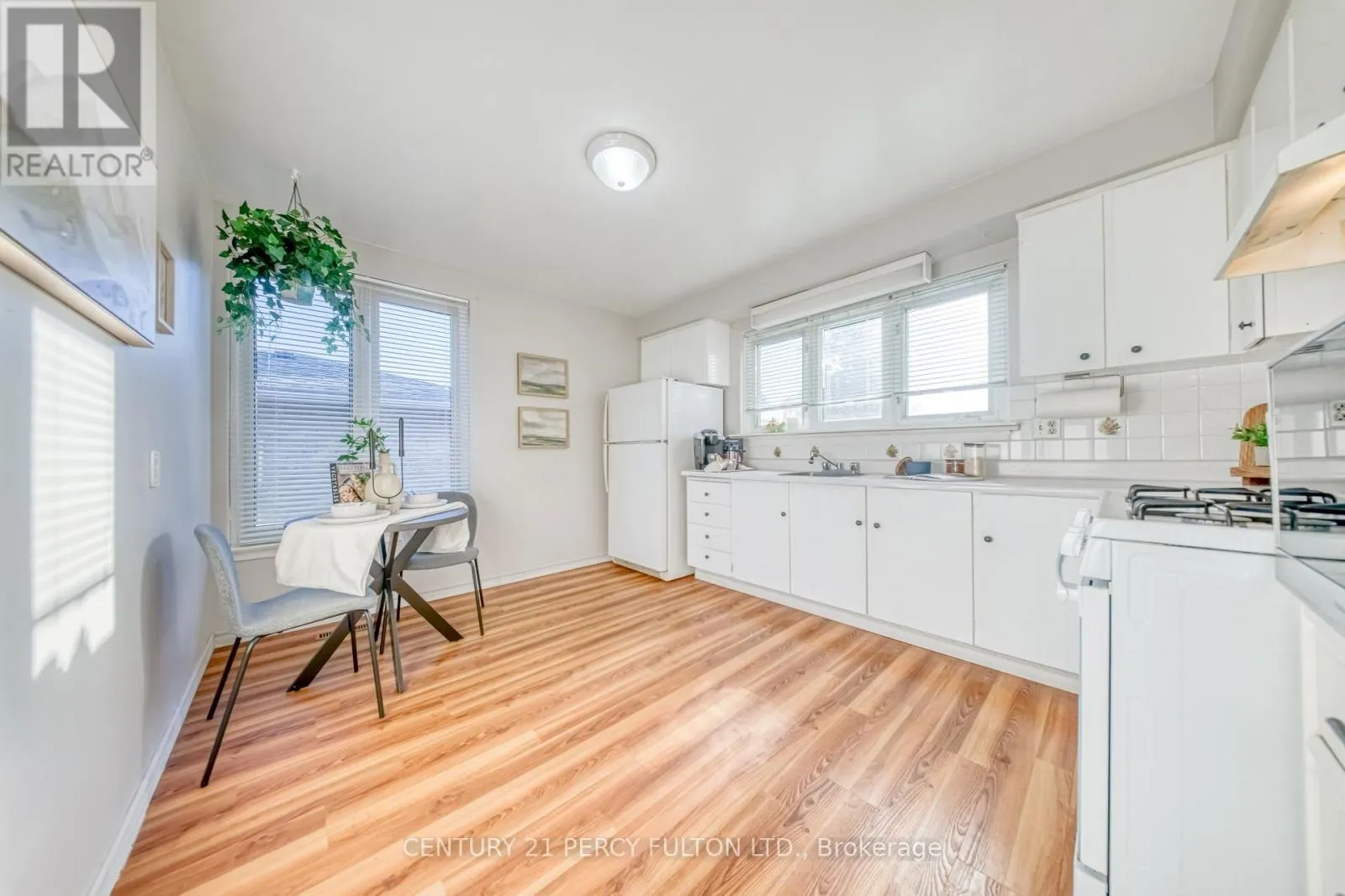 43 TAYLOR ROAD