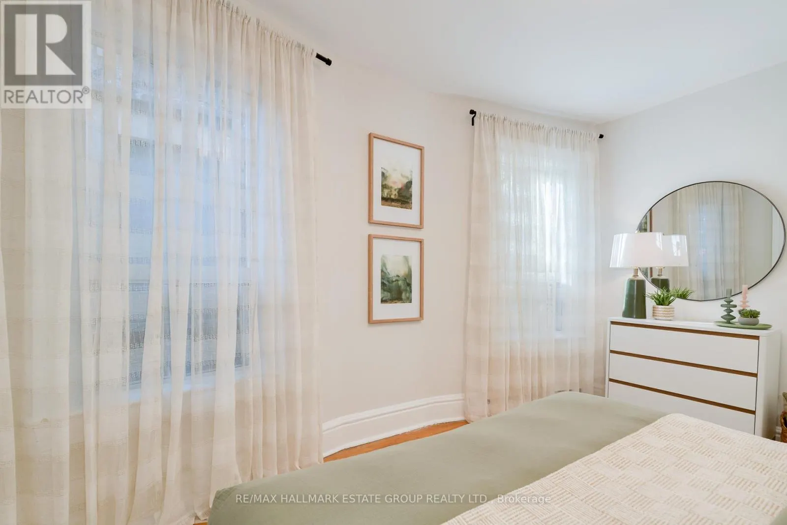 4 RIVERDALE AVENUE