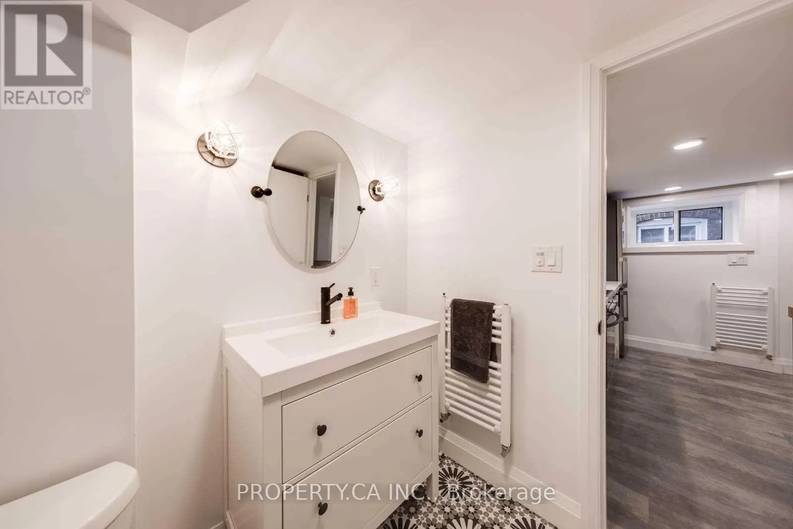 LOWER - 1061 LOGAN AVENUE