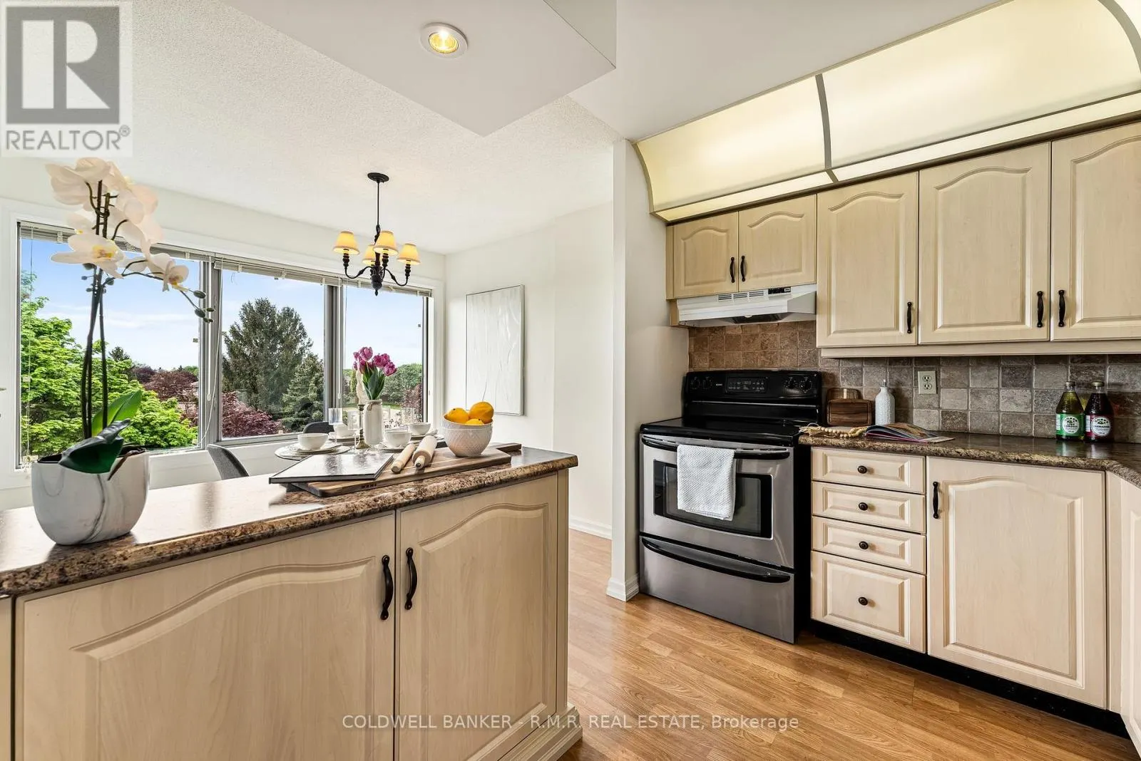 PH2 - 600 THORNTON ROAD N, #PH2