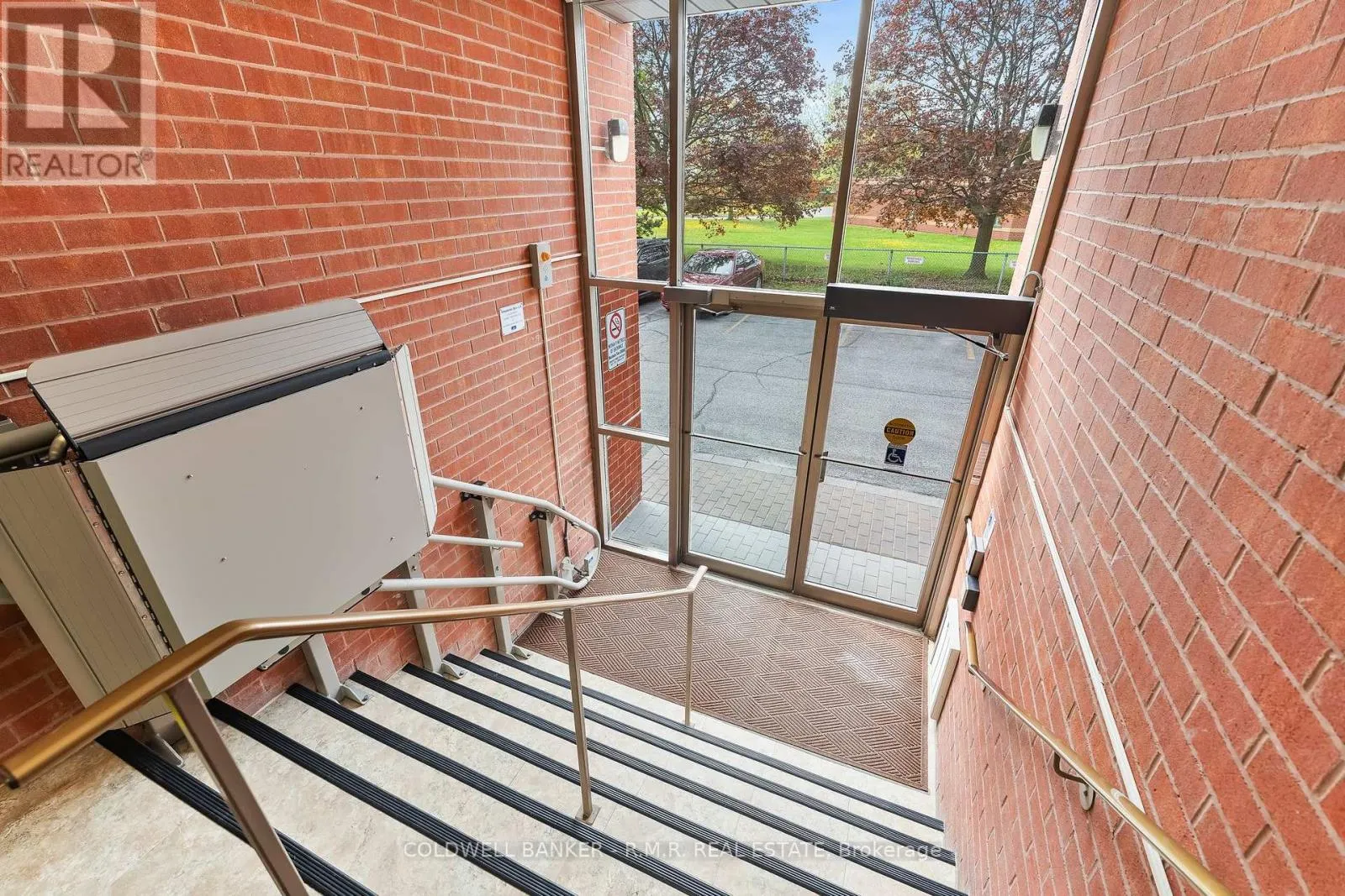 PH2 - 600 THORNTON ROAD N, #PH2