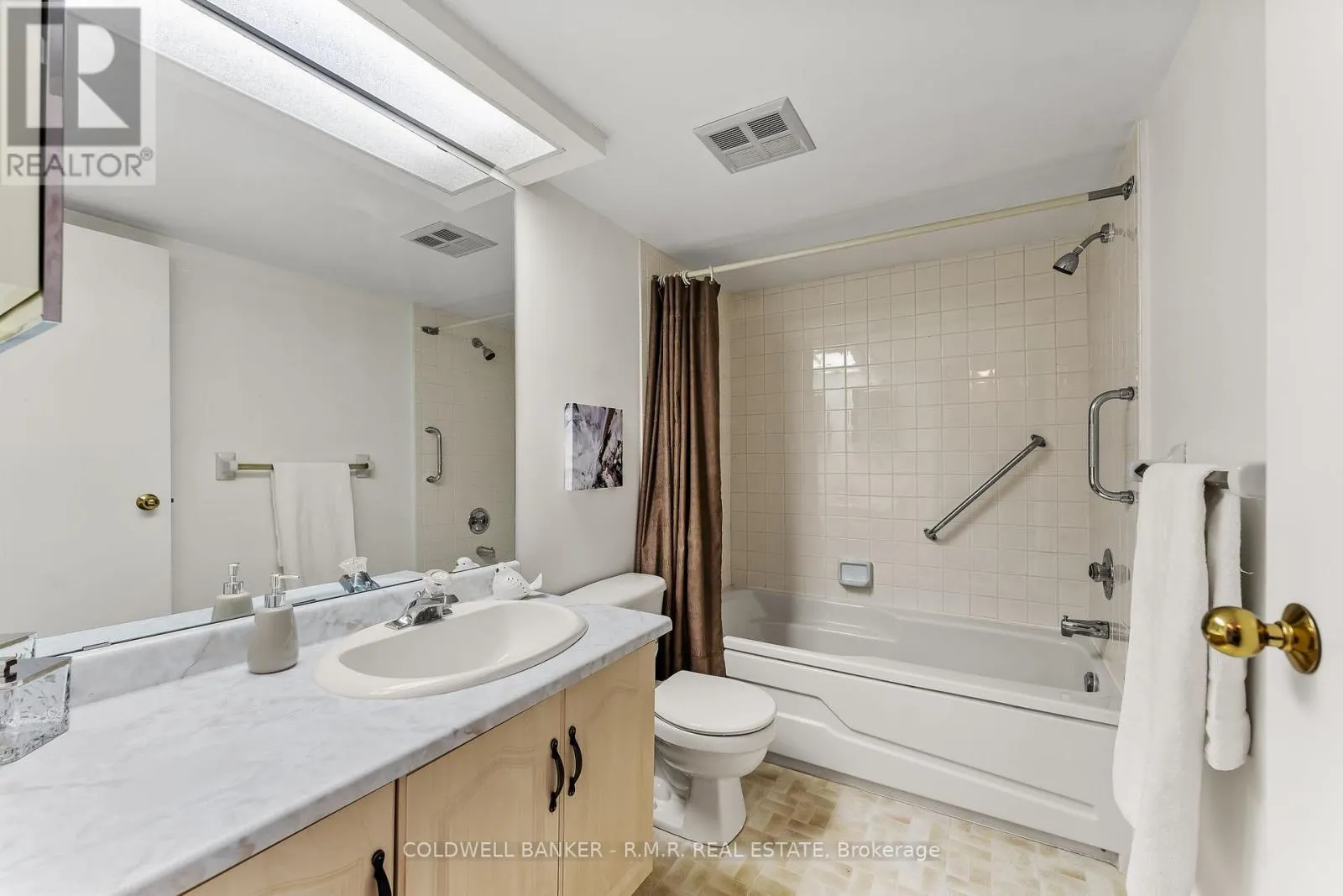 PH2 - 600 THORNTON ROAD N, #PH2
