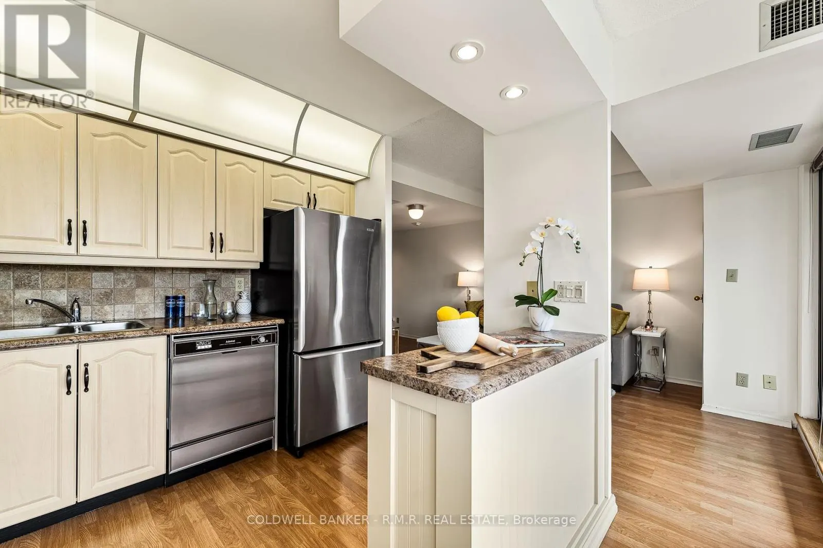 PH2 - 600 THORNTON ROAD N, #PH2