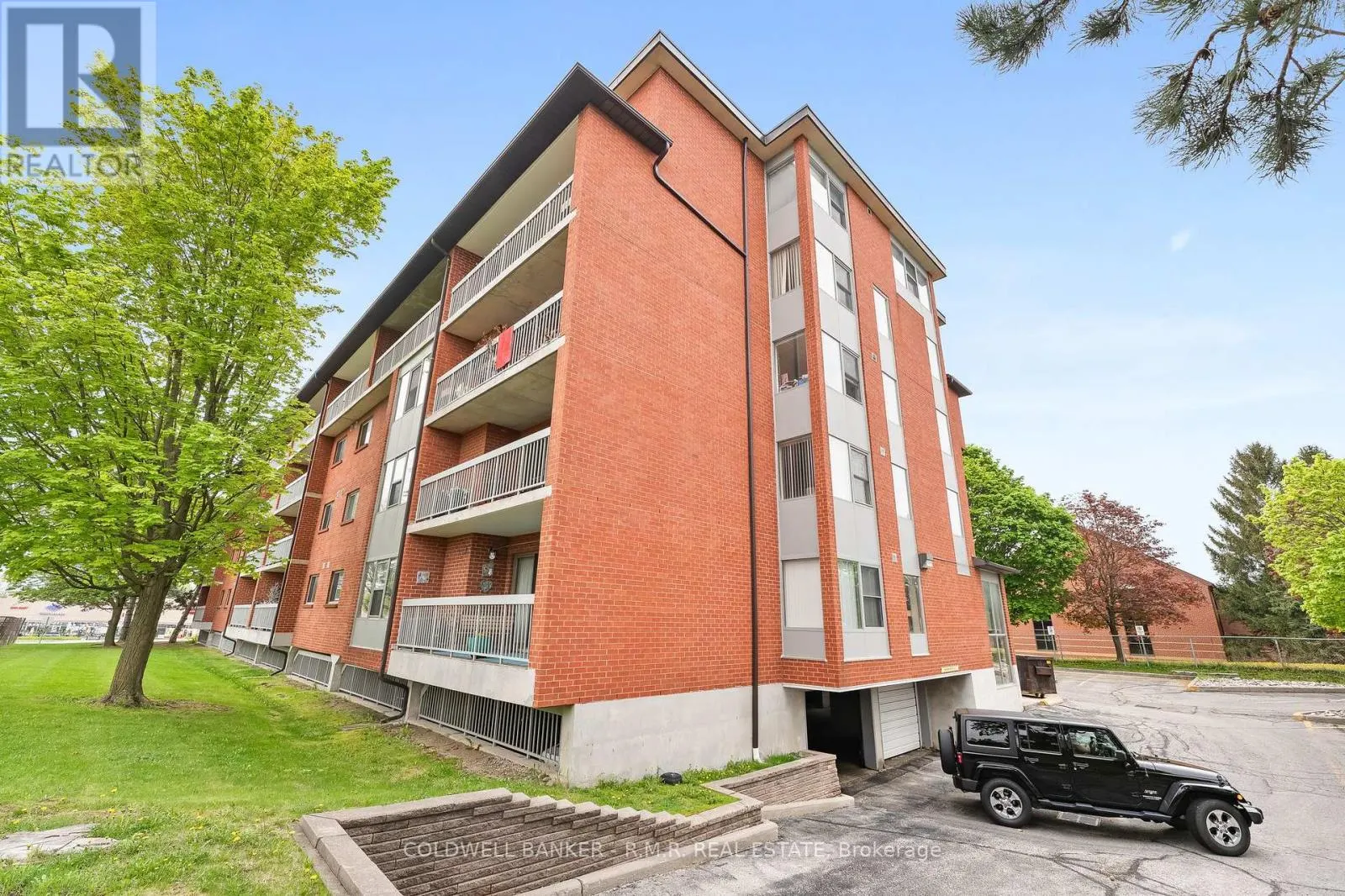 PH2 - 600 THORNTON ROAD N, #PH2