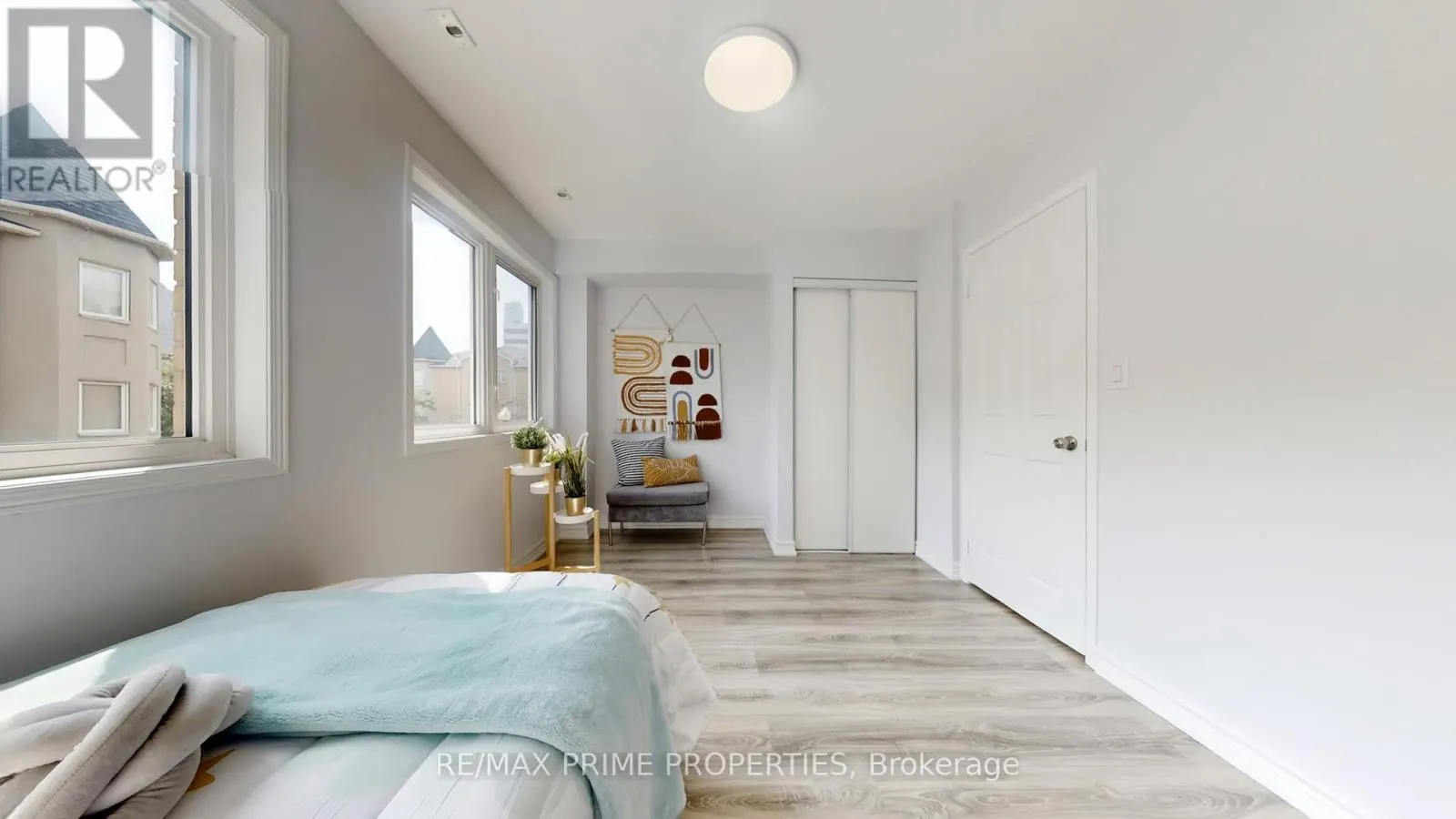 205 - 19 ROSEBANK DRIVE