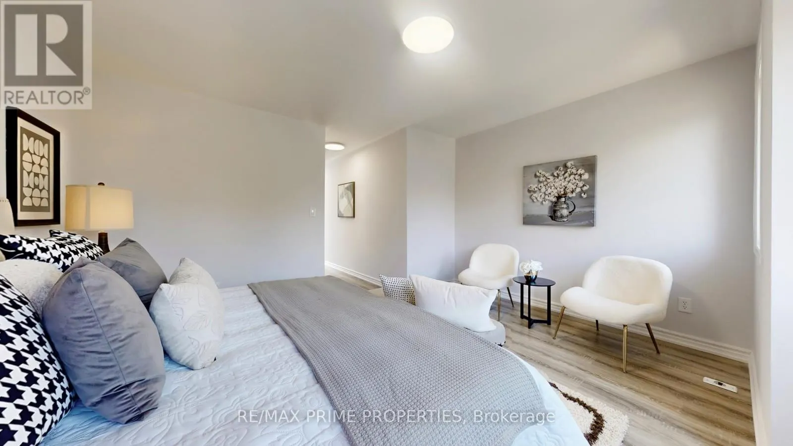 205 - 19 ROSEBANK DRIVE