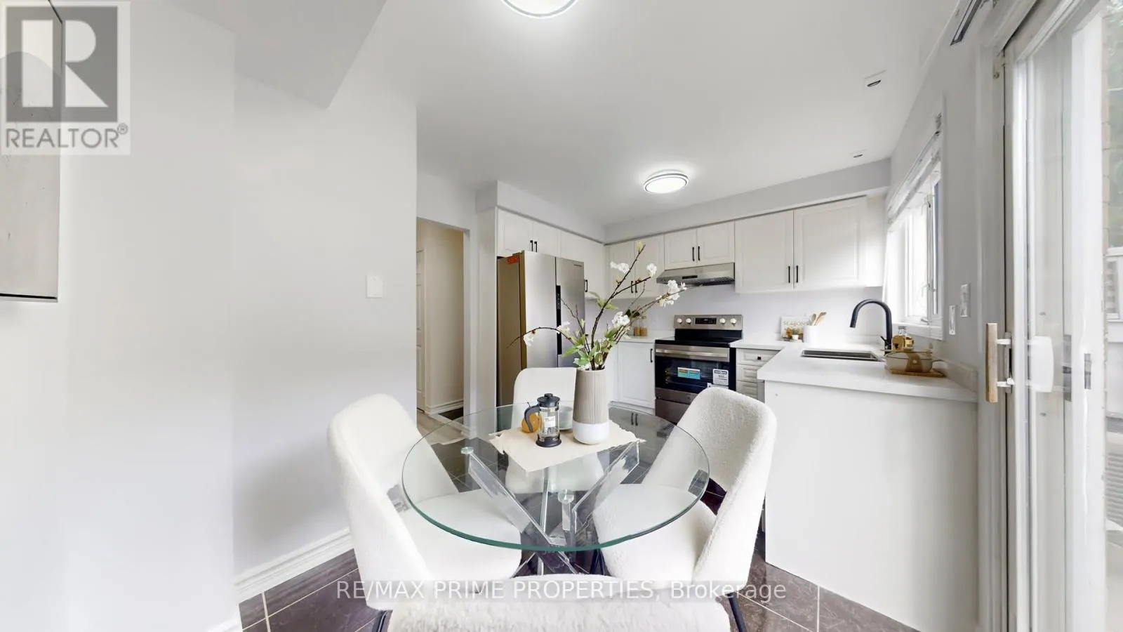 205 - 19 ROSEBANK DRIVE