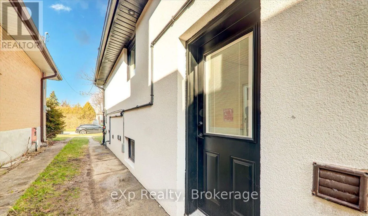 BASEMENT - 35 DARLINGSIDE DRIVE, #Basement