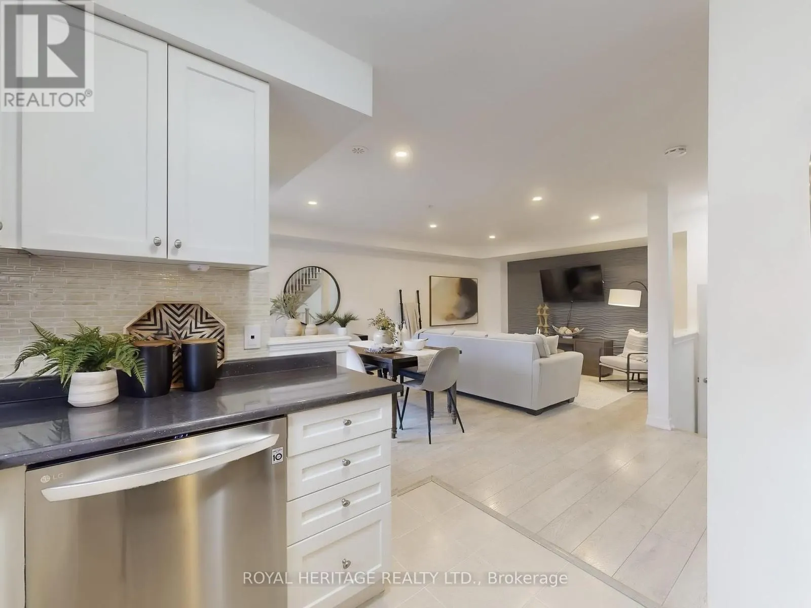 91 TABARET CRESCENT