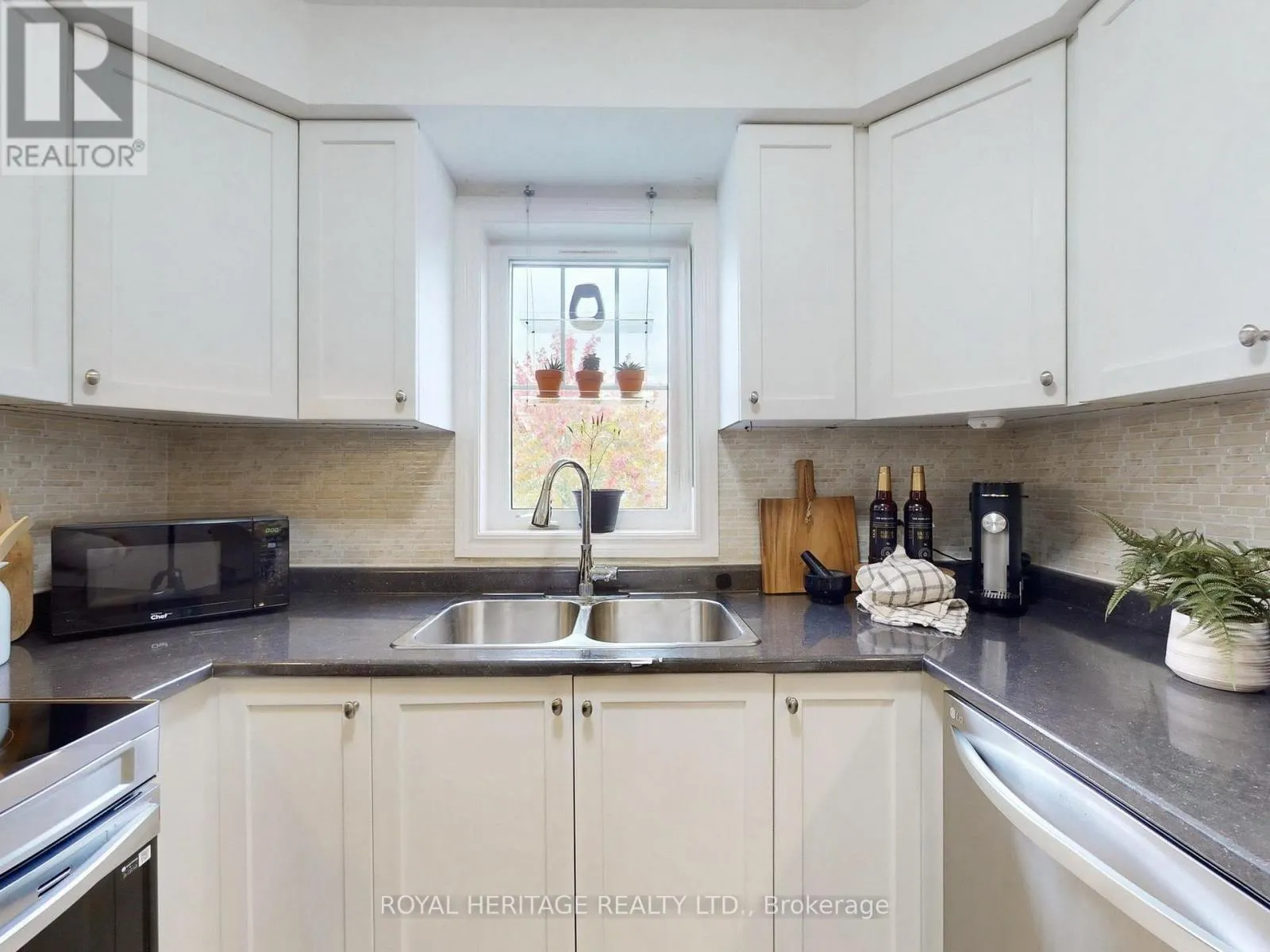 91 TABARET CRESCENT