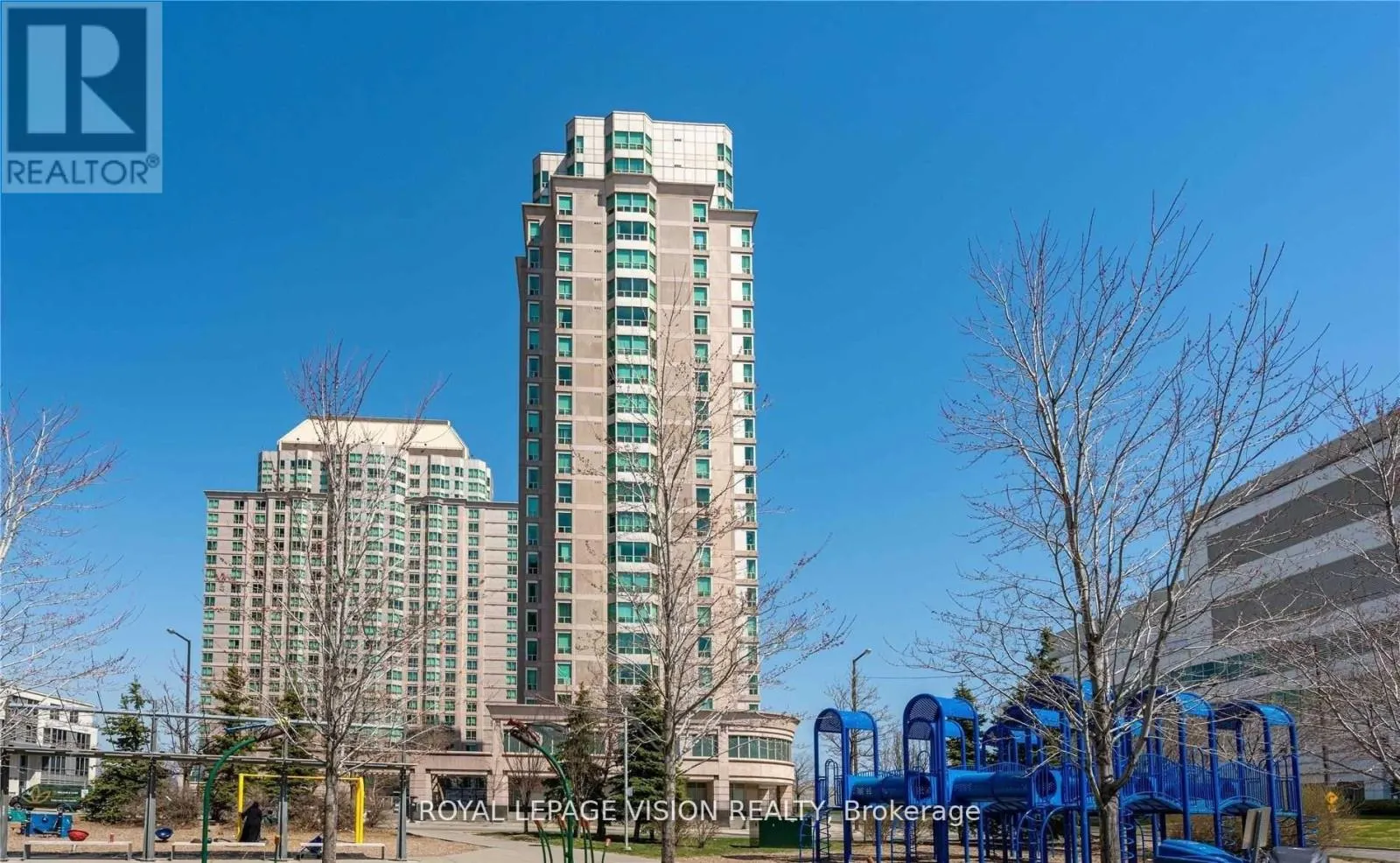 PH 301 - 1 LEE CENTRE DRIVE