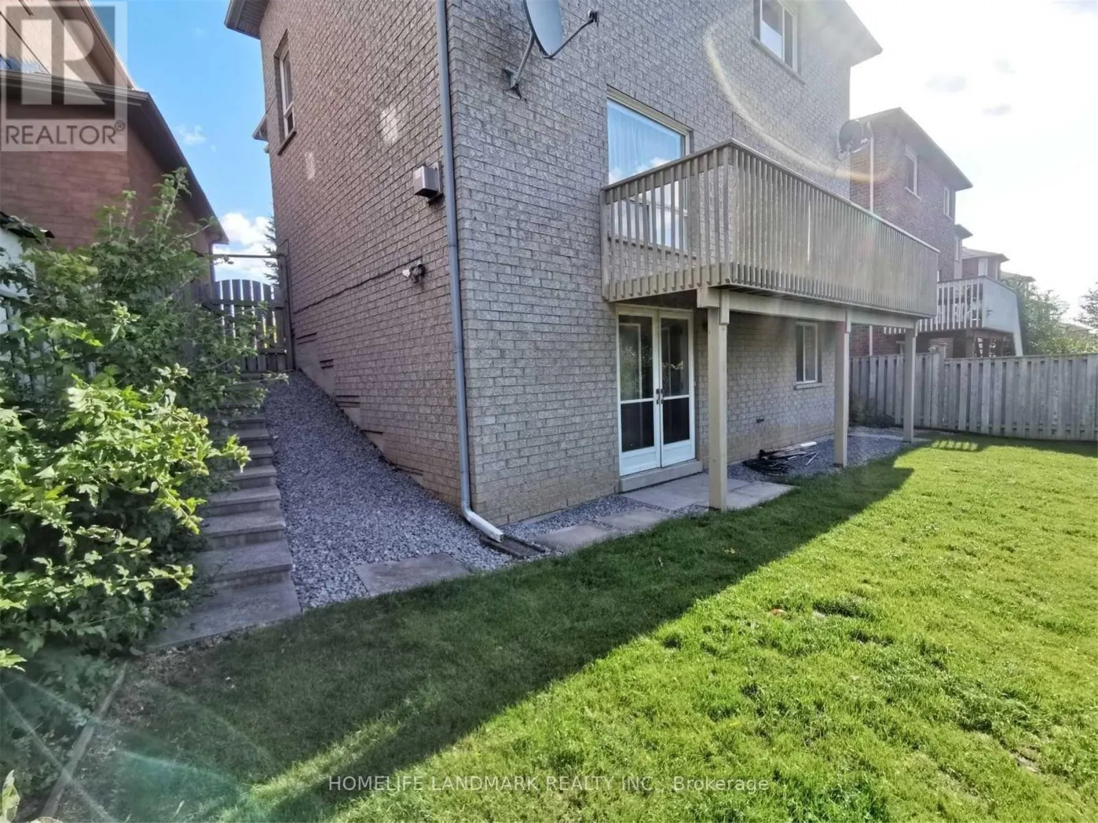 26 ASHGLEN COURT